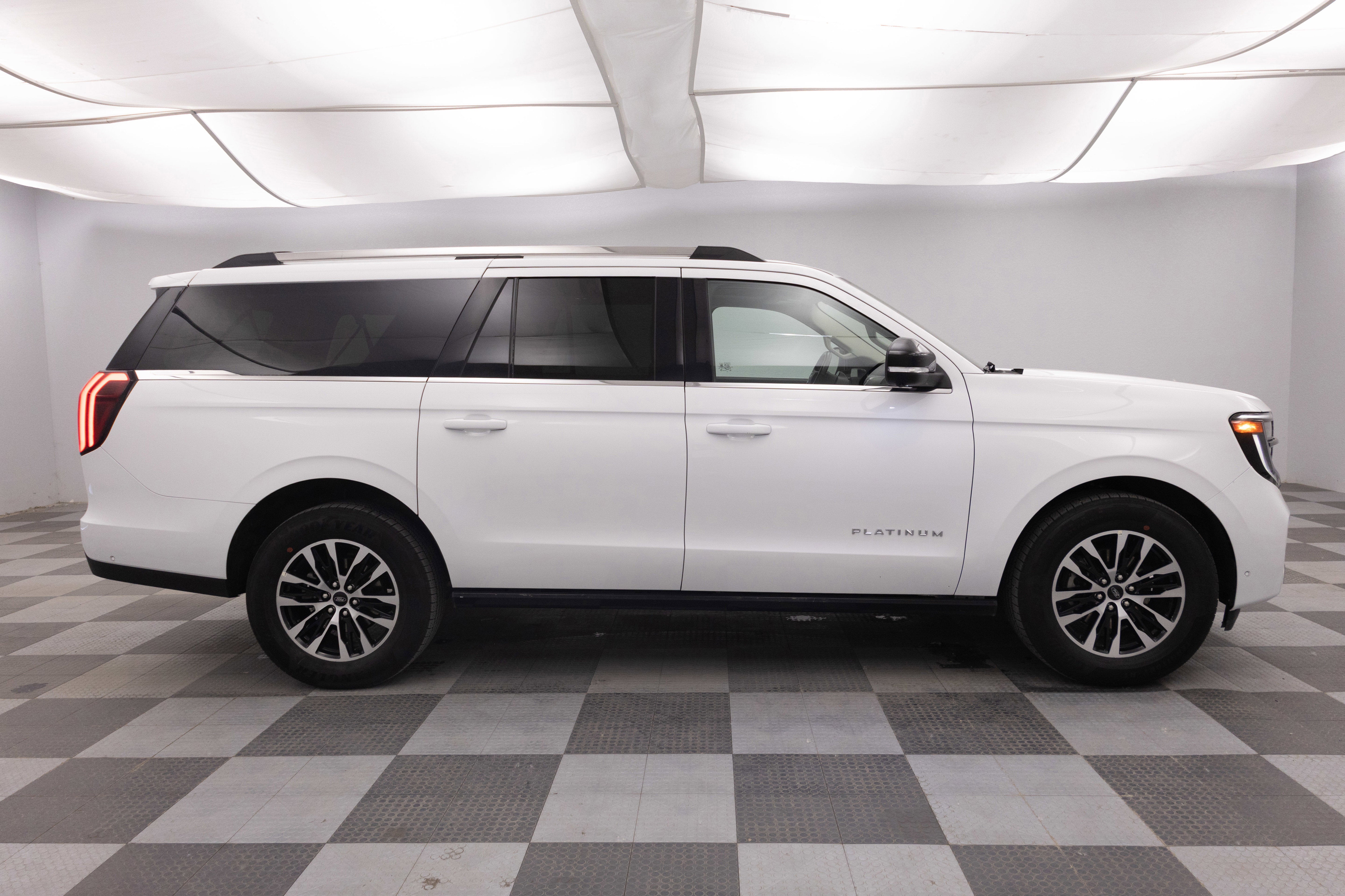 2025 Ford Expedition Platinum MAX