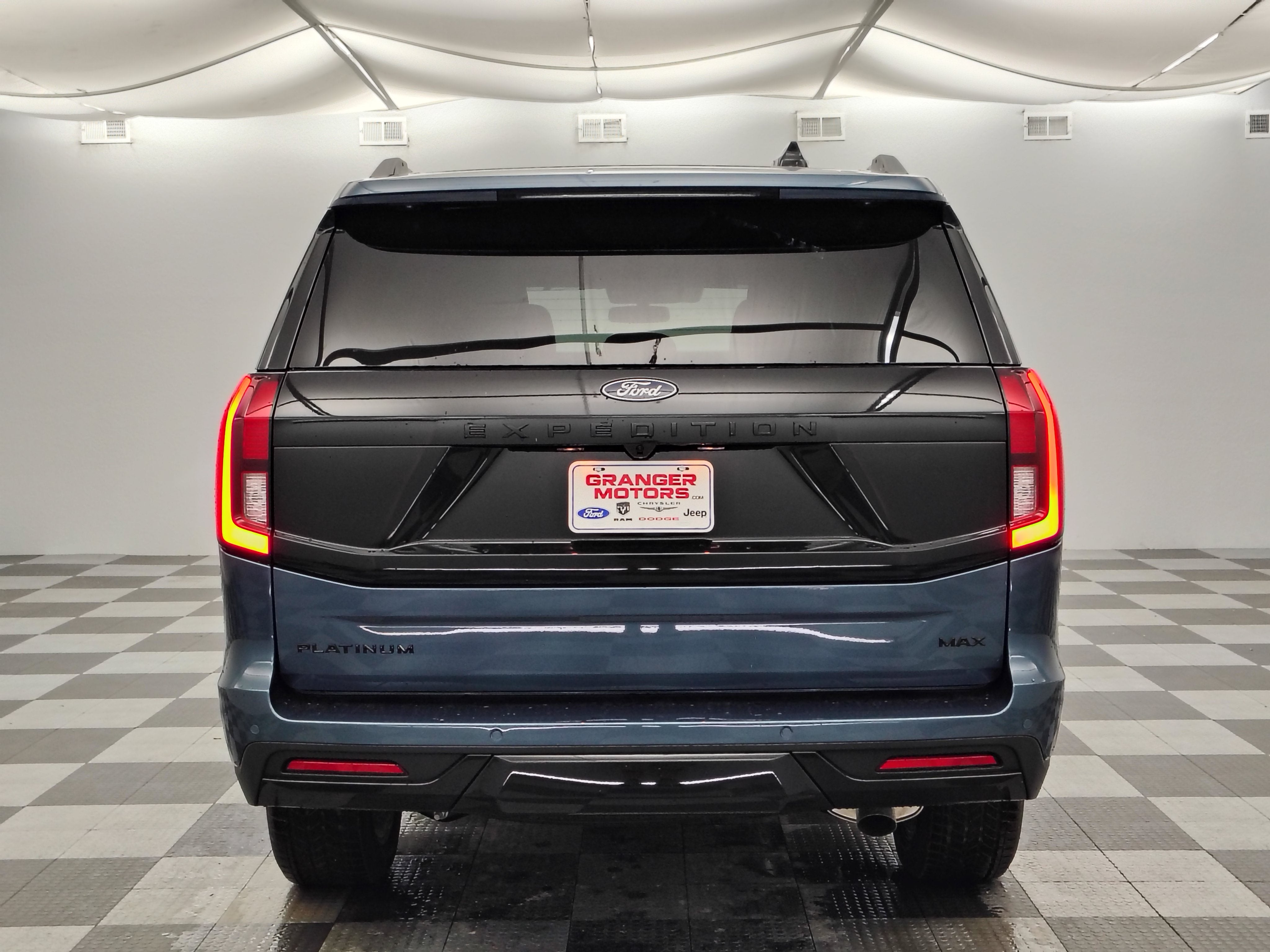 2027 Ford Expedition Max Platinum