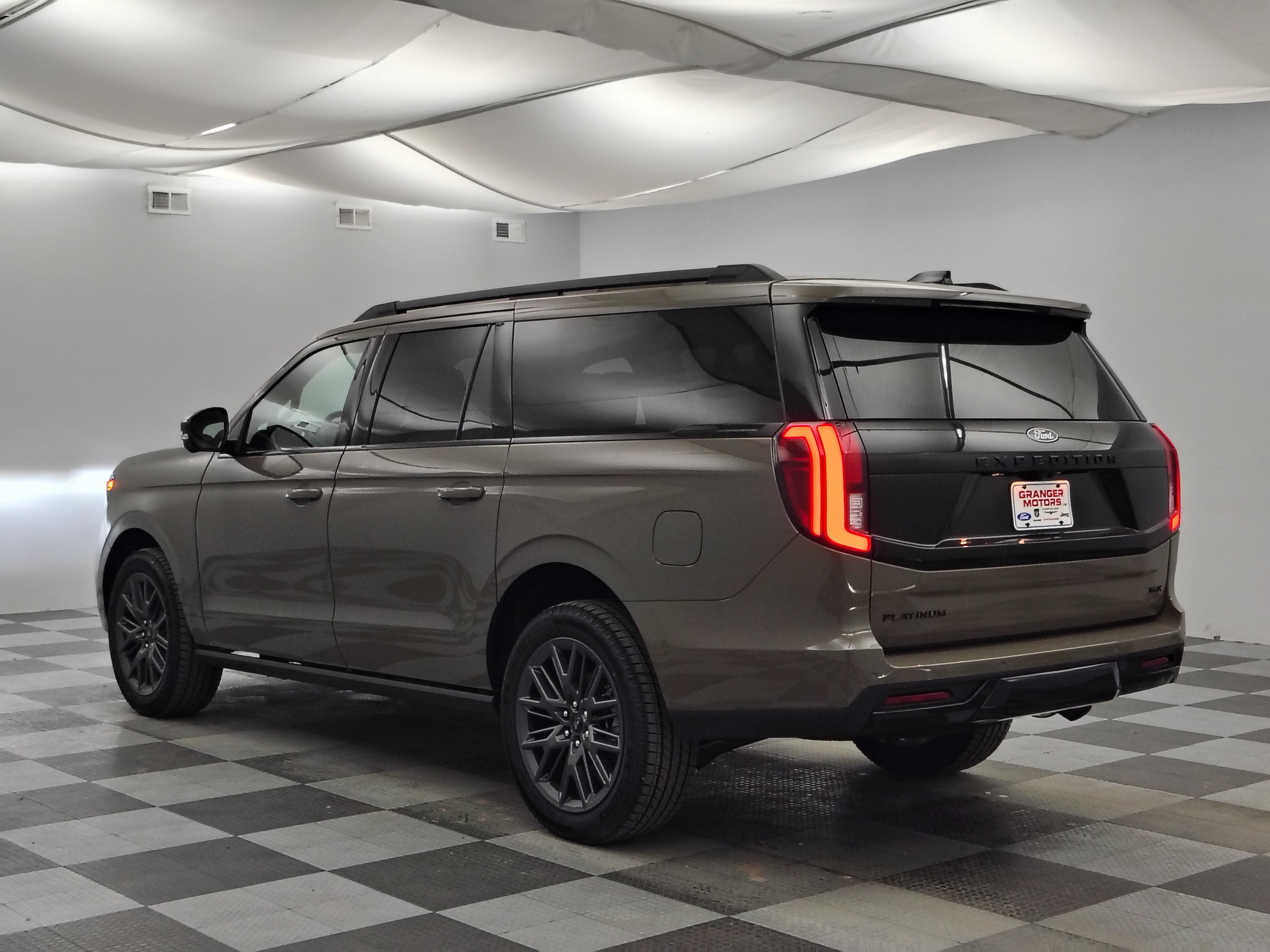 2027 Ford Expedition Max Platinum