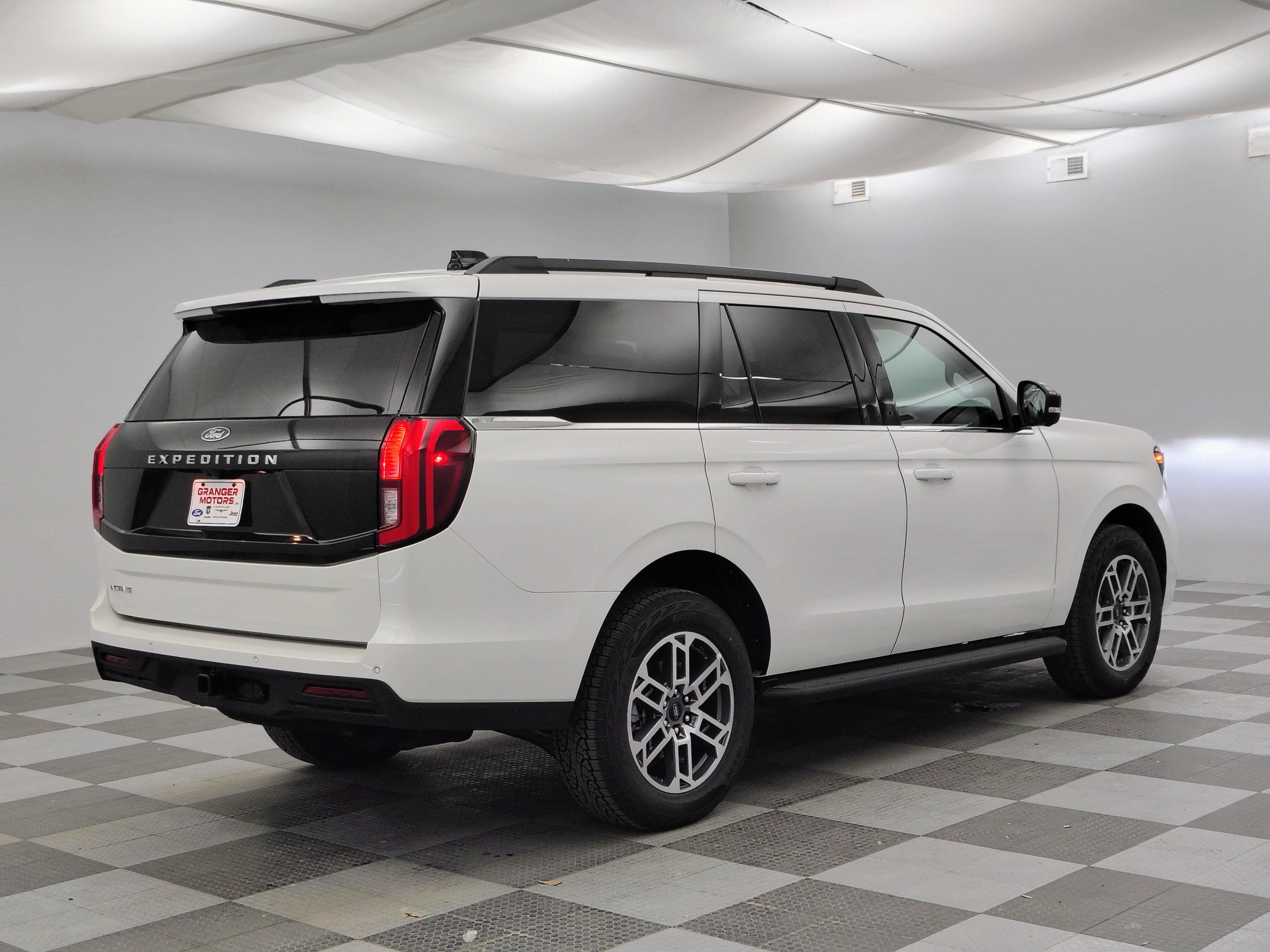 2026 Ford Expedition Active
