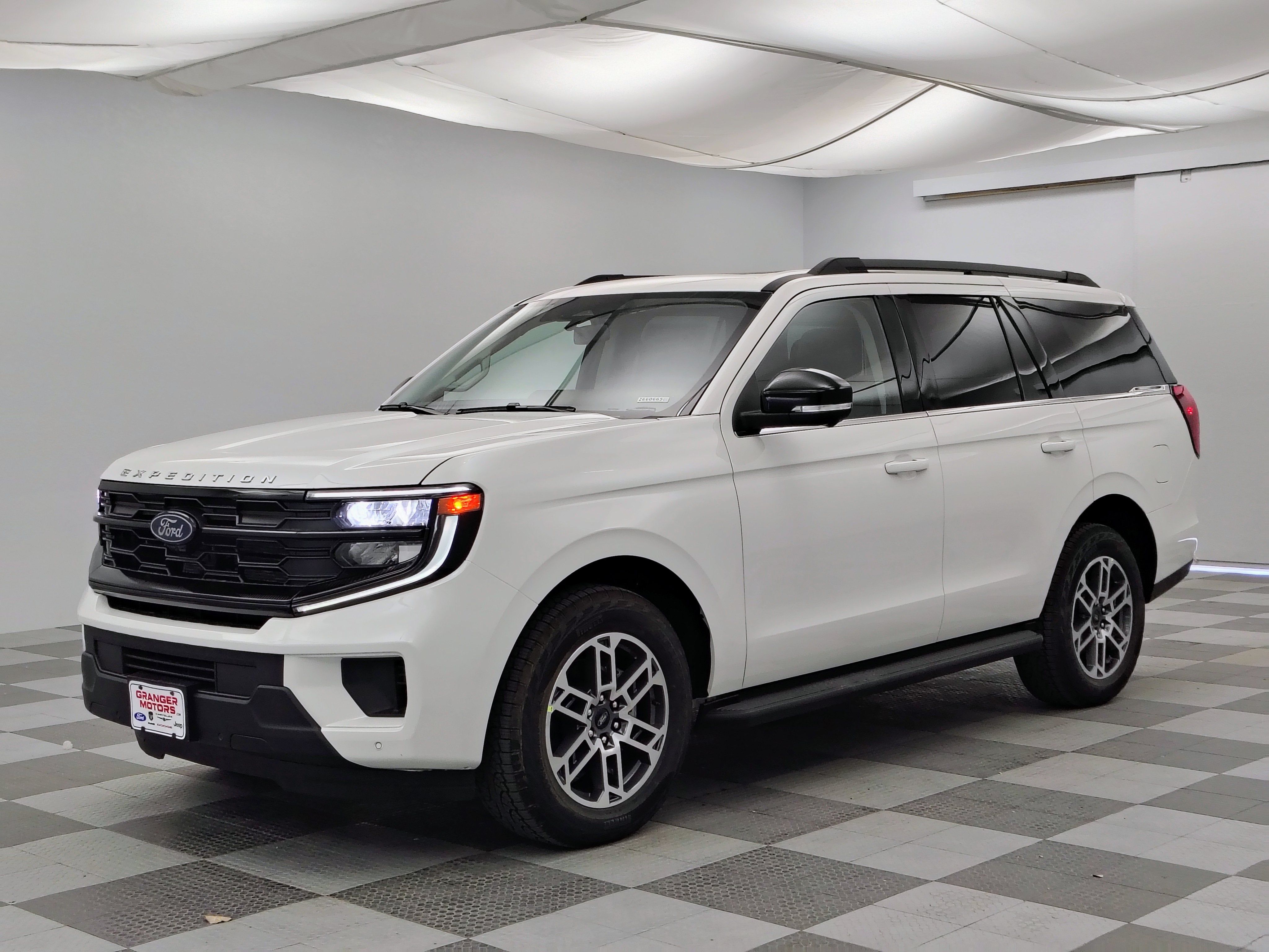 2026 Ford Expedition Active