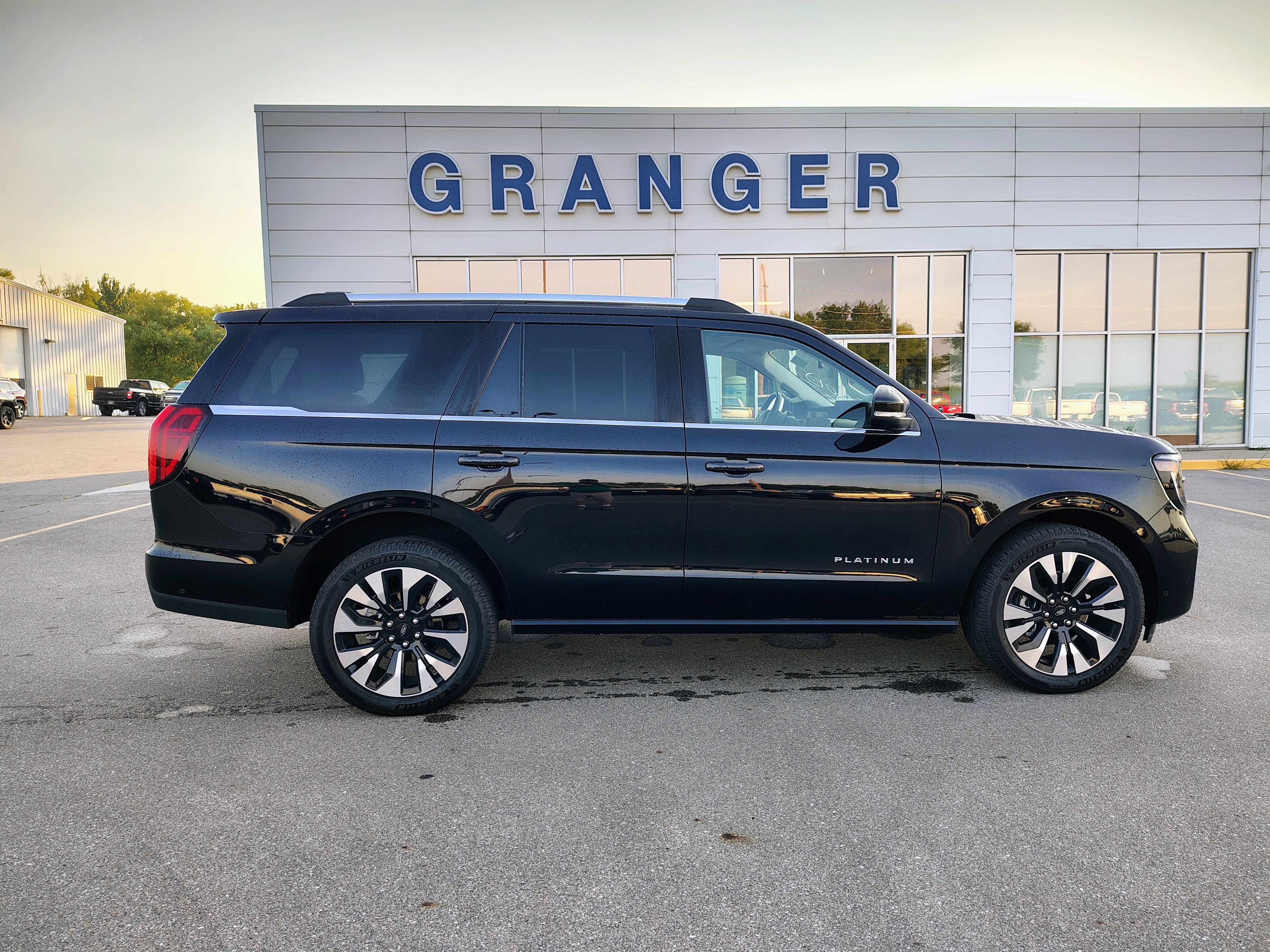 2025 Ford Expedition Platinum