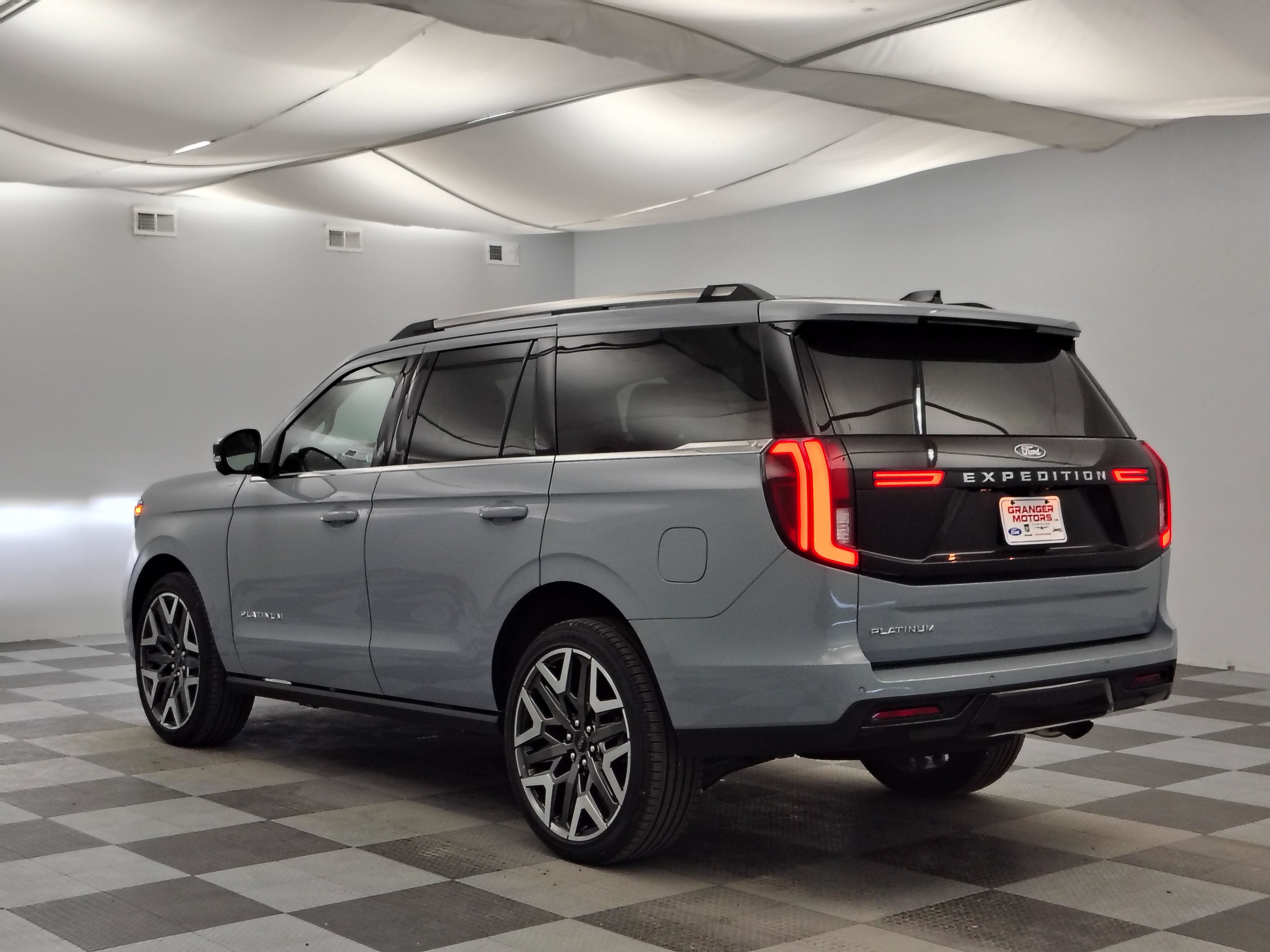 2027 Ford Expedition Platinum