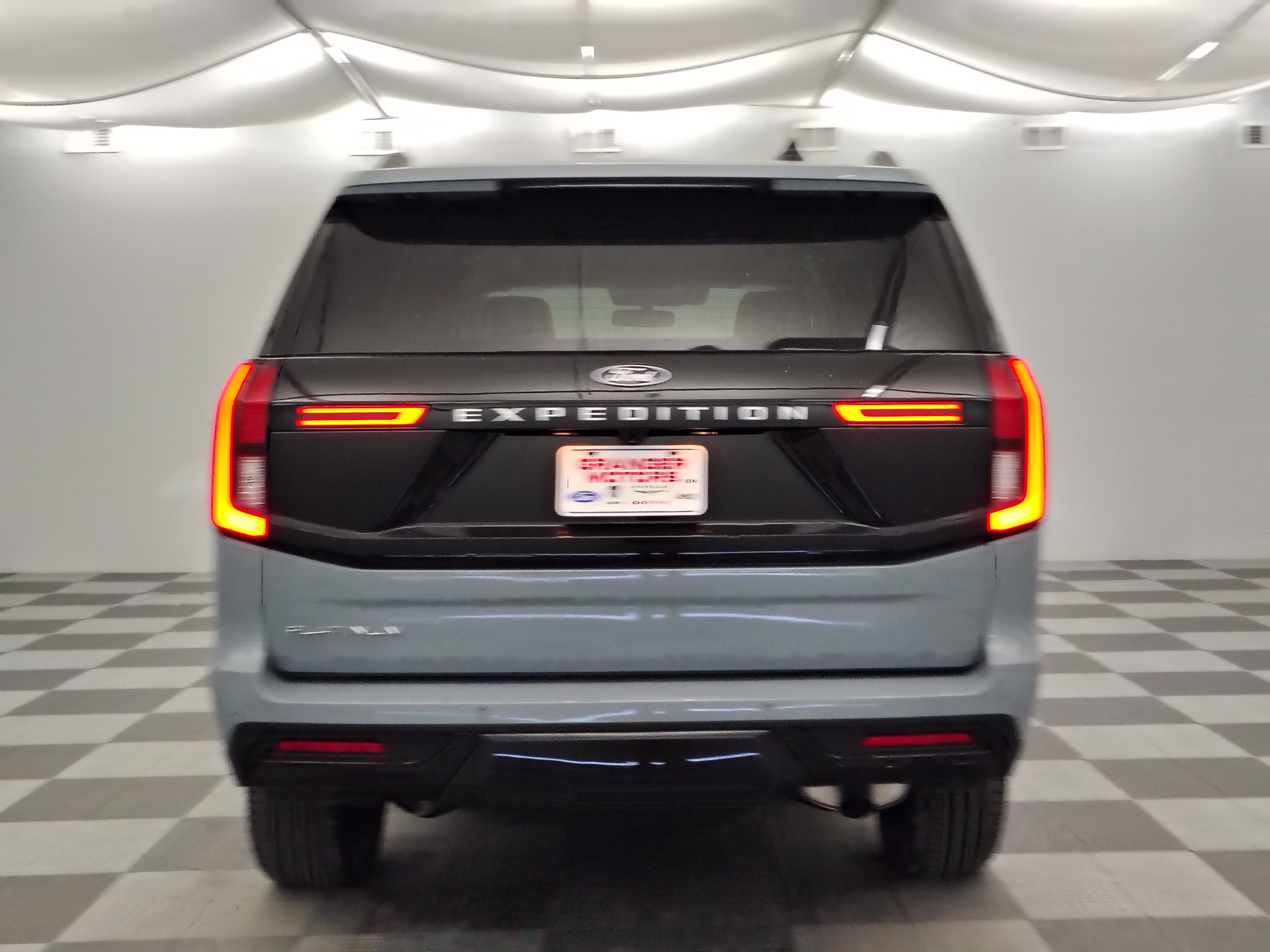 2027 Ford Expedition Platinum