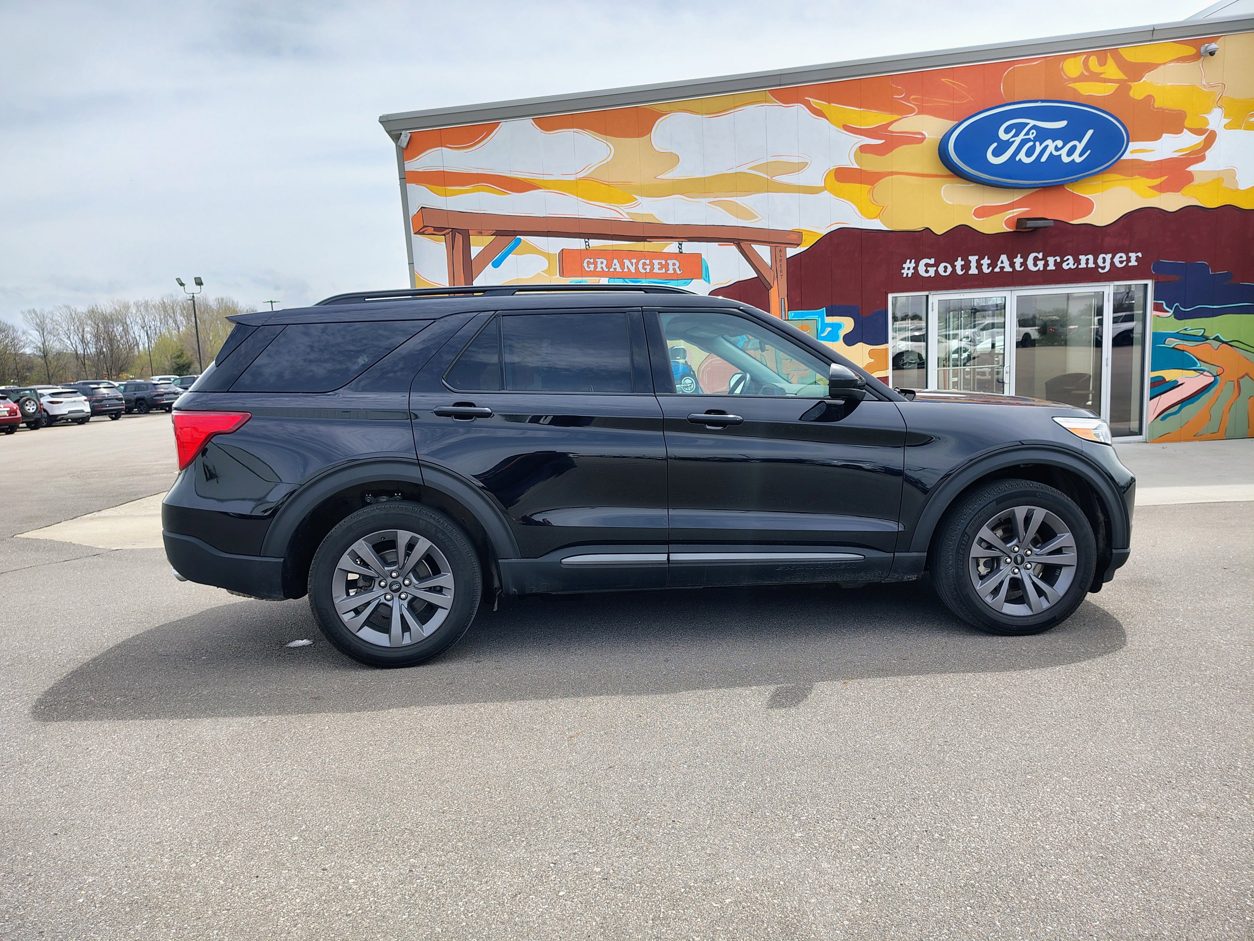 2023 Ford Explorer XLT