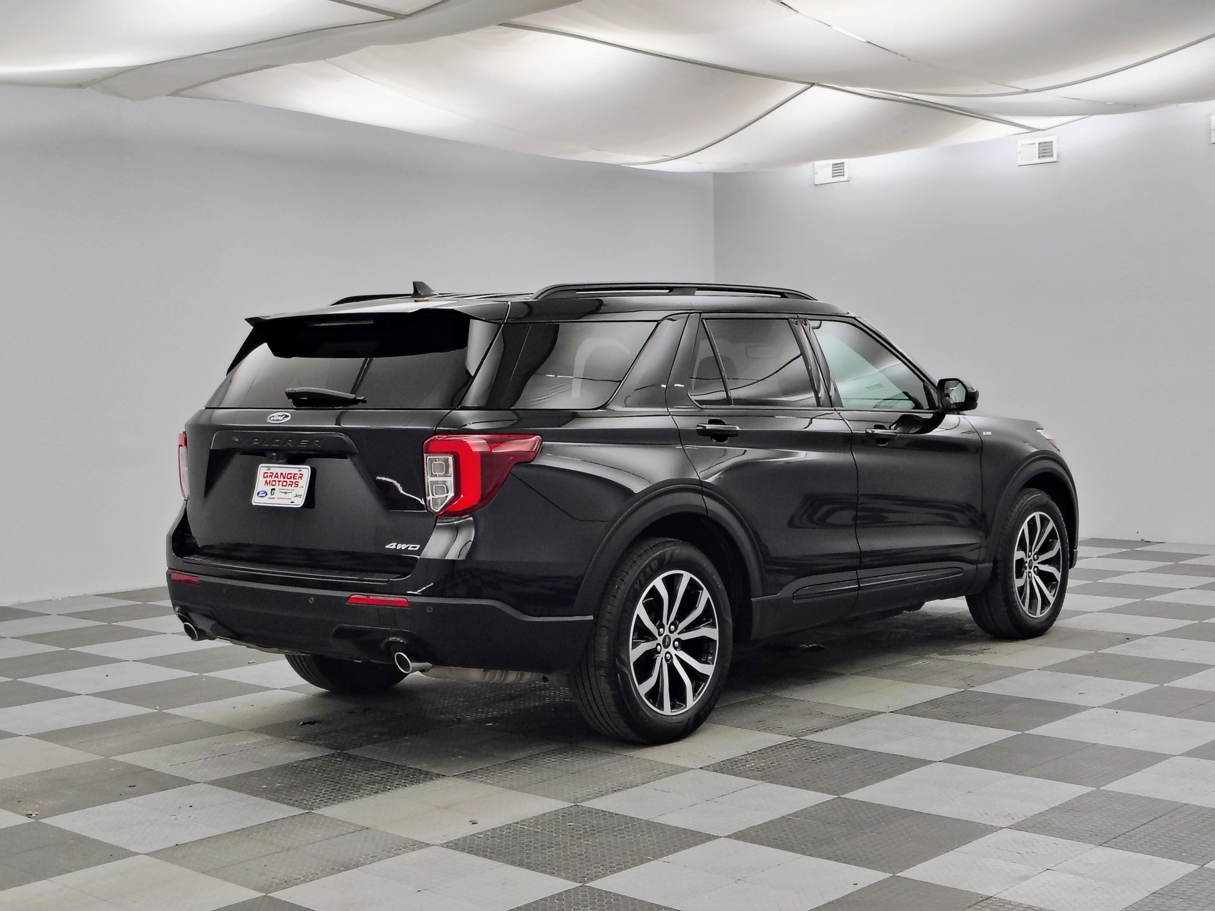 2022 Ford Explorer ST-Line