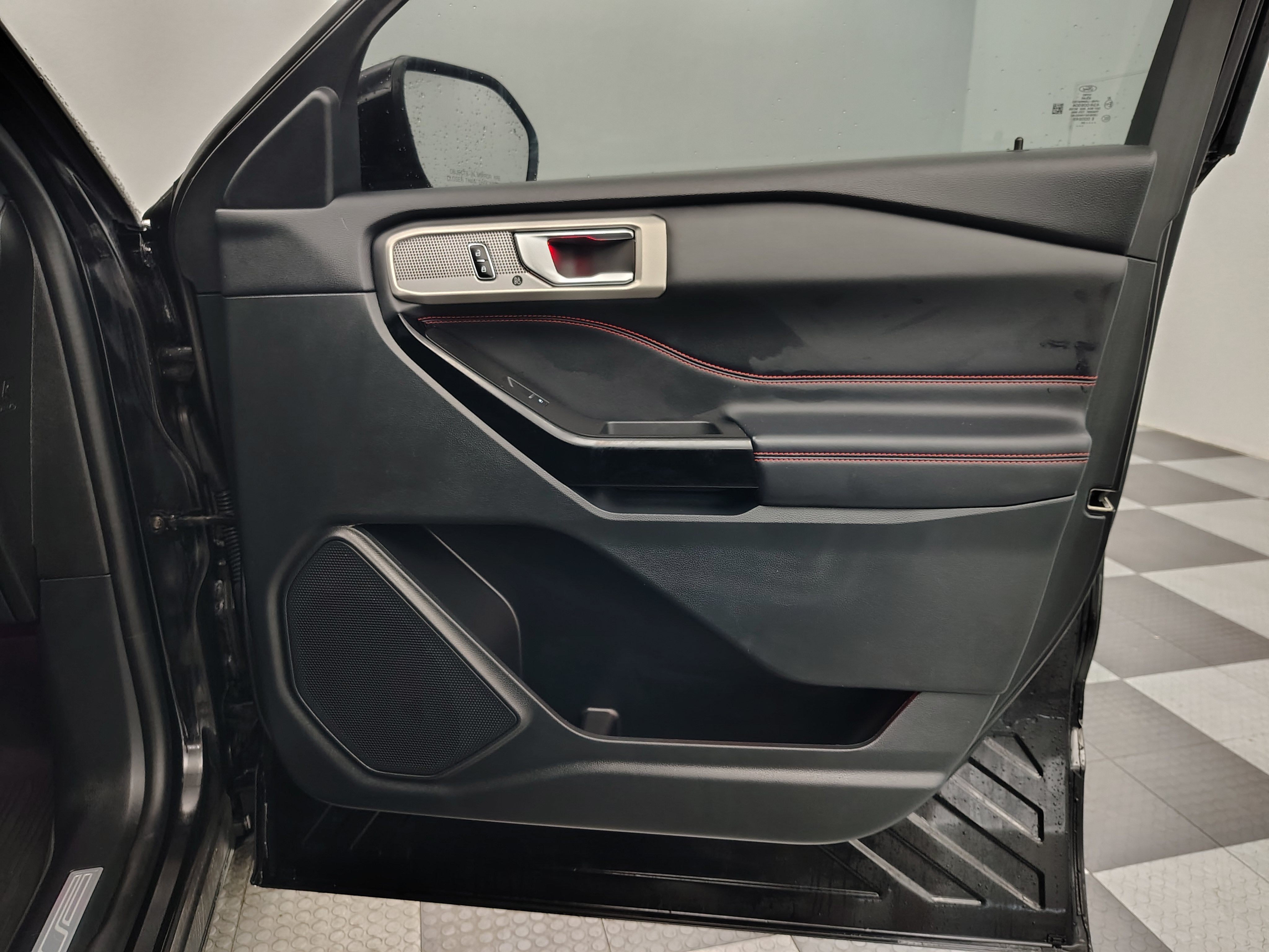 2024 Ford Explorer ST-Line