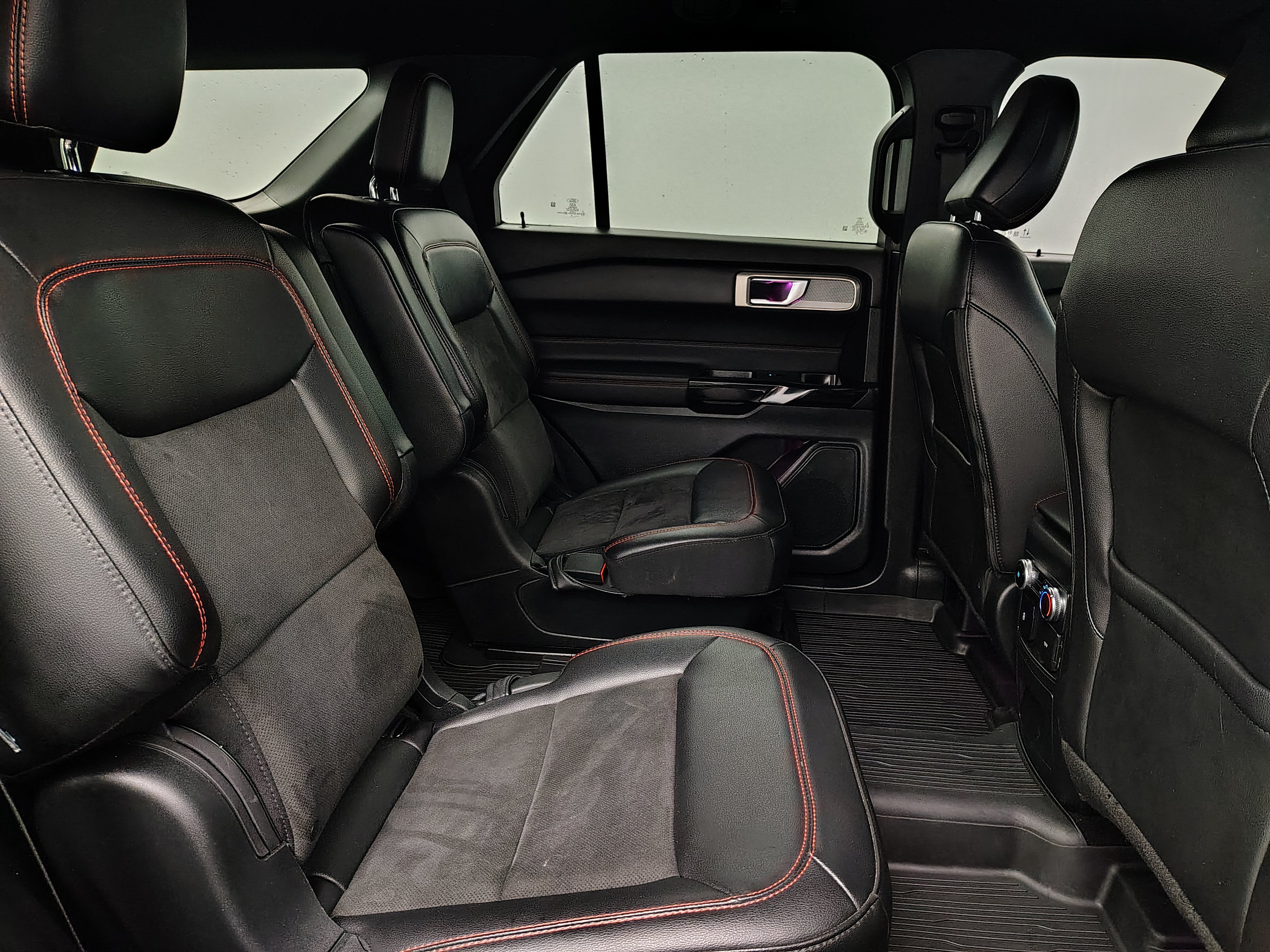 2024 Ford Explorer ST-Line