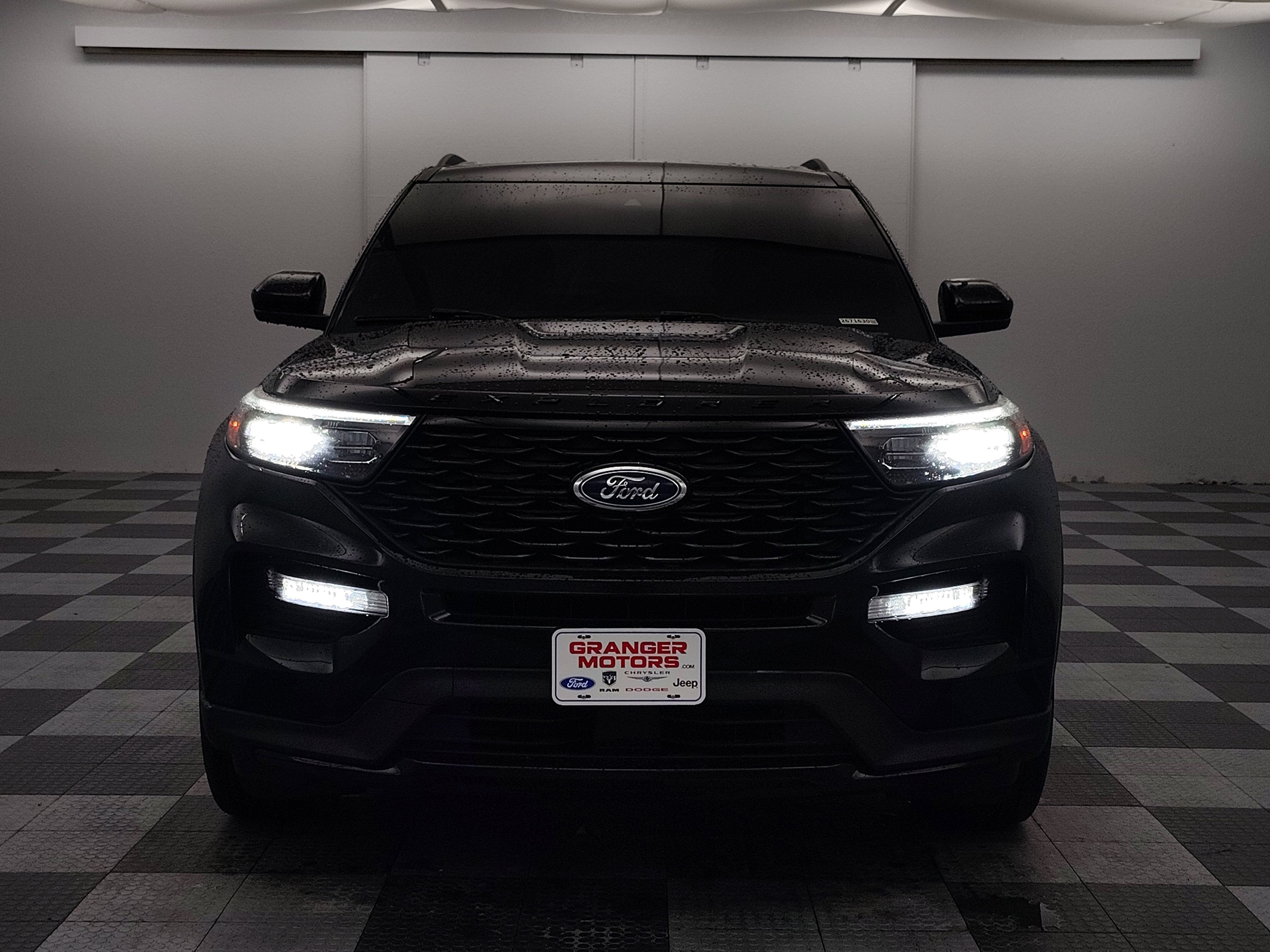 2024 Ford Explorer ST-Line