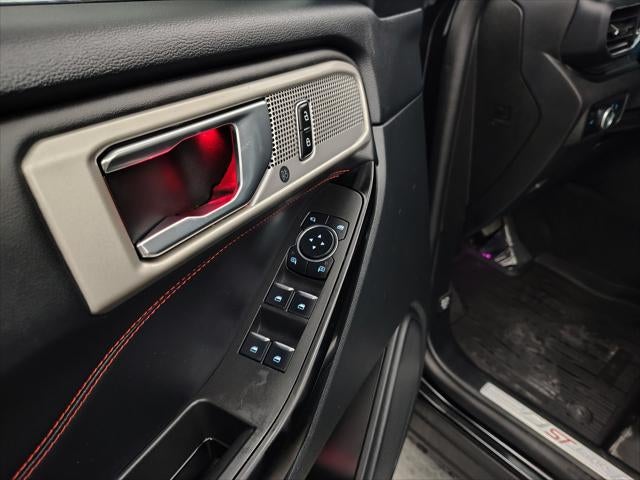 2024 Ford Explorer ST-Line
