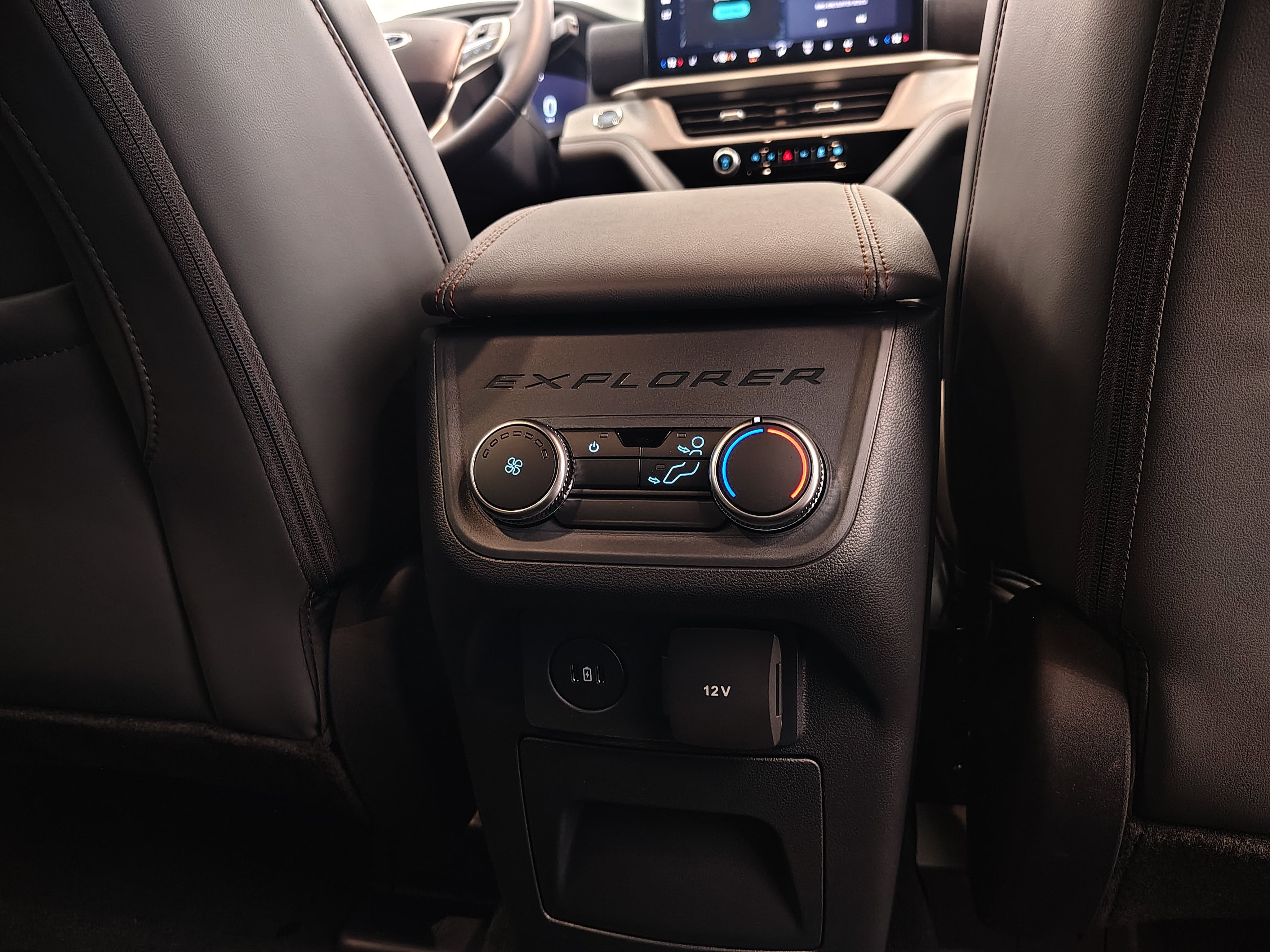 2027 Ford Explorer Active w/200A Pkg