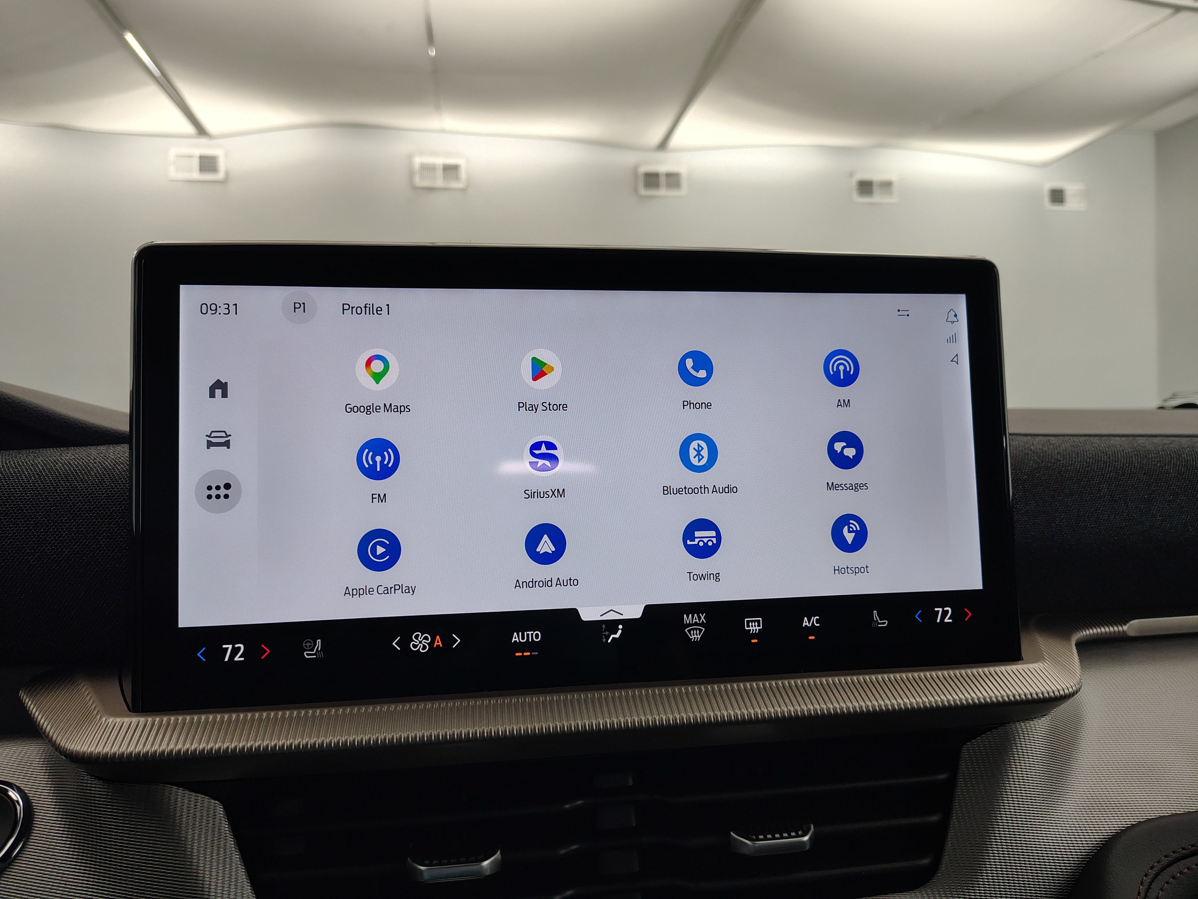 2027 Ford Explorer Active w/200A Pkg