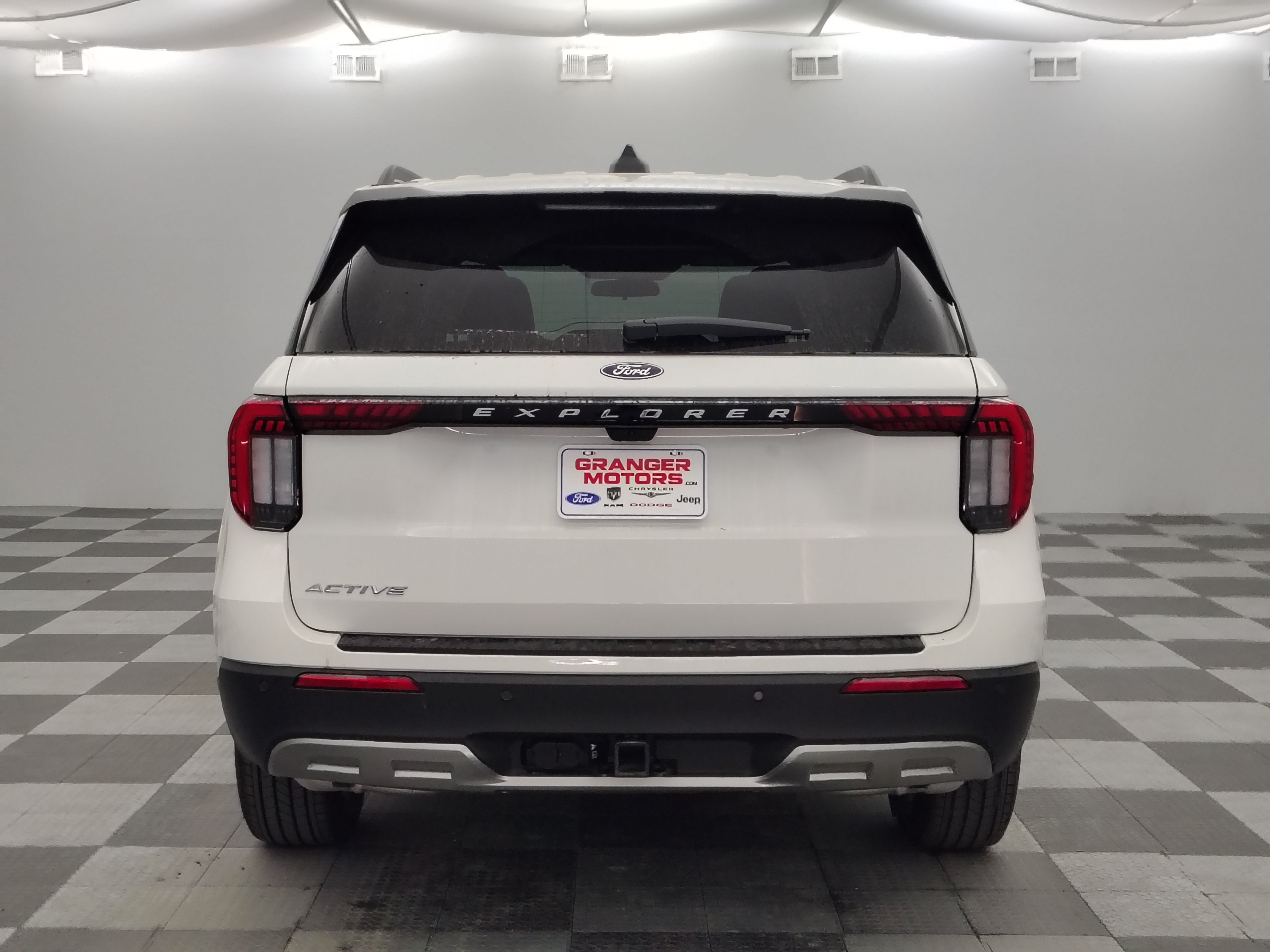 2027 Ford Explorer Active w/200A Pkg