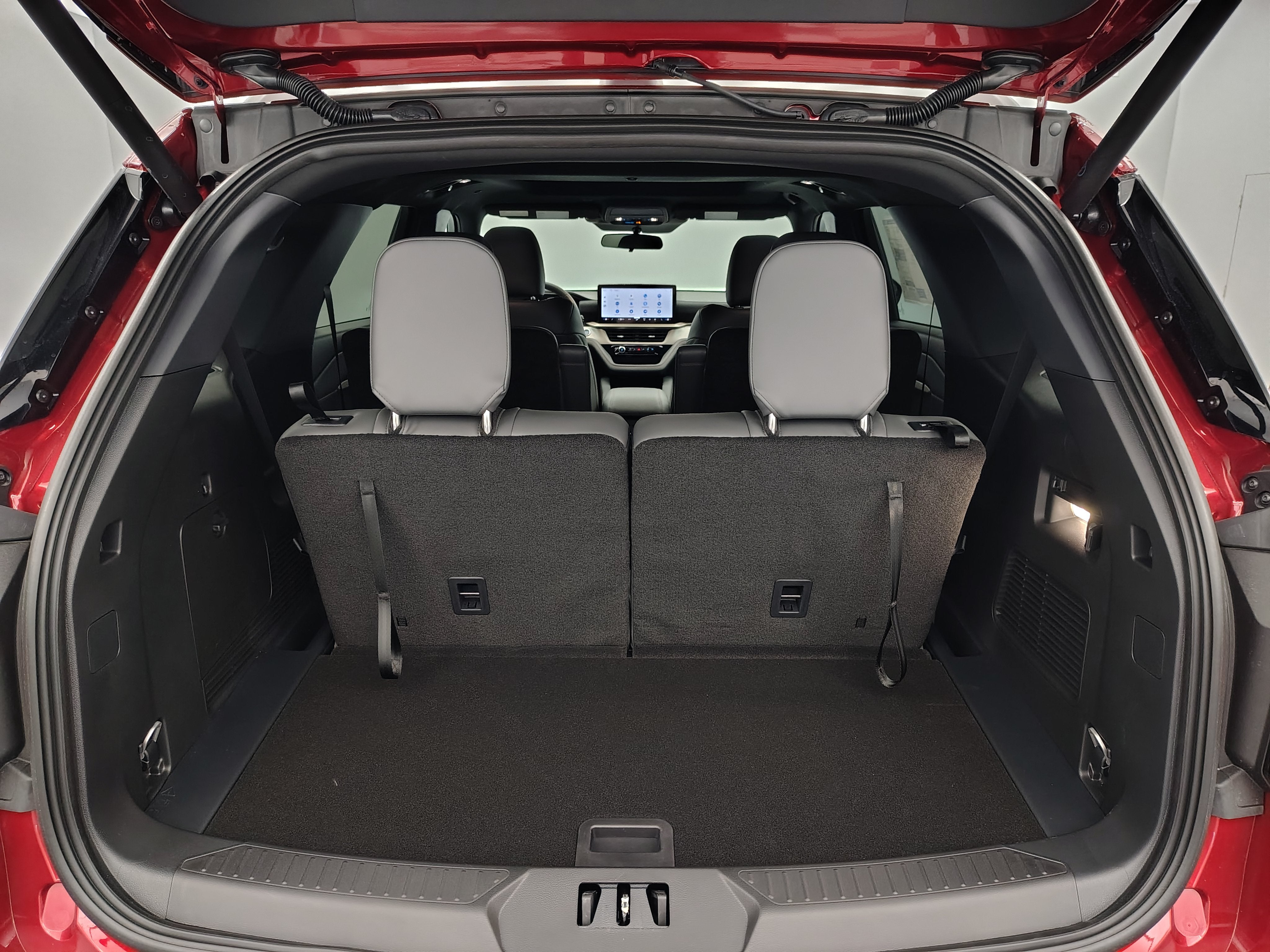 2027 Ford Explorer Active w/200A Pkg