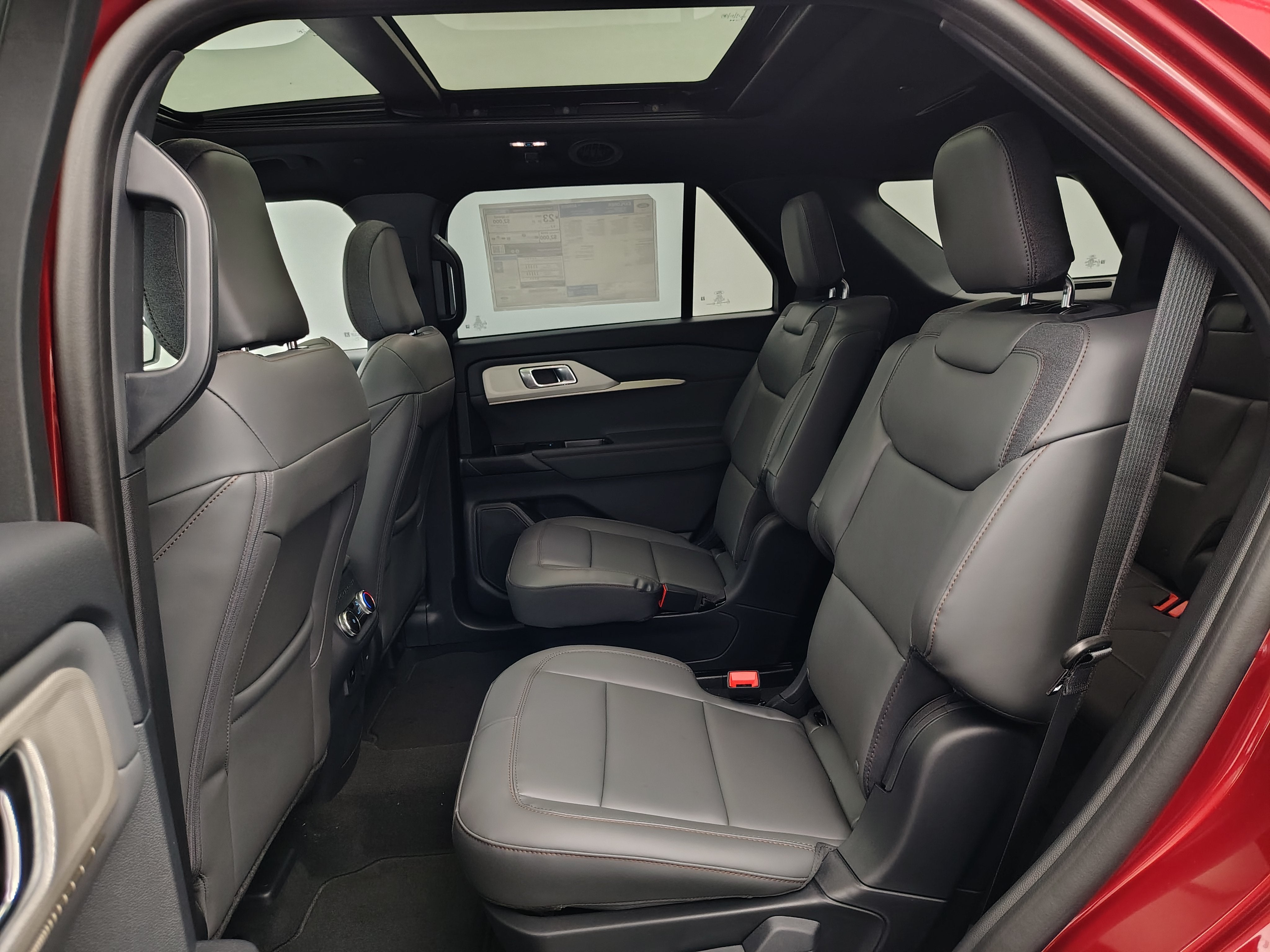 2027 Ford Explorer Active w/200A Pkg