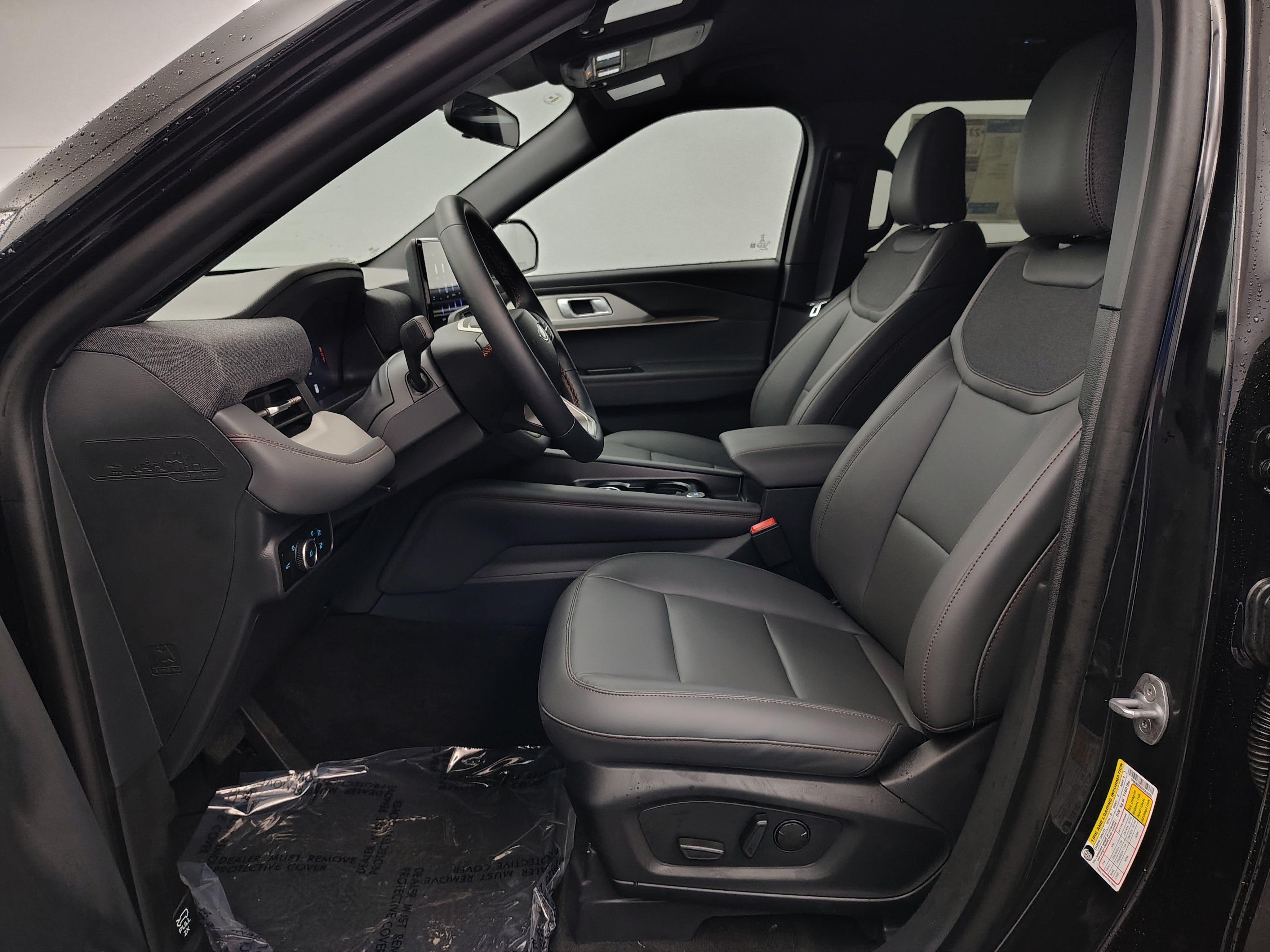 2027 Ford Explorer Active w/200A Pkg