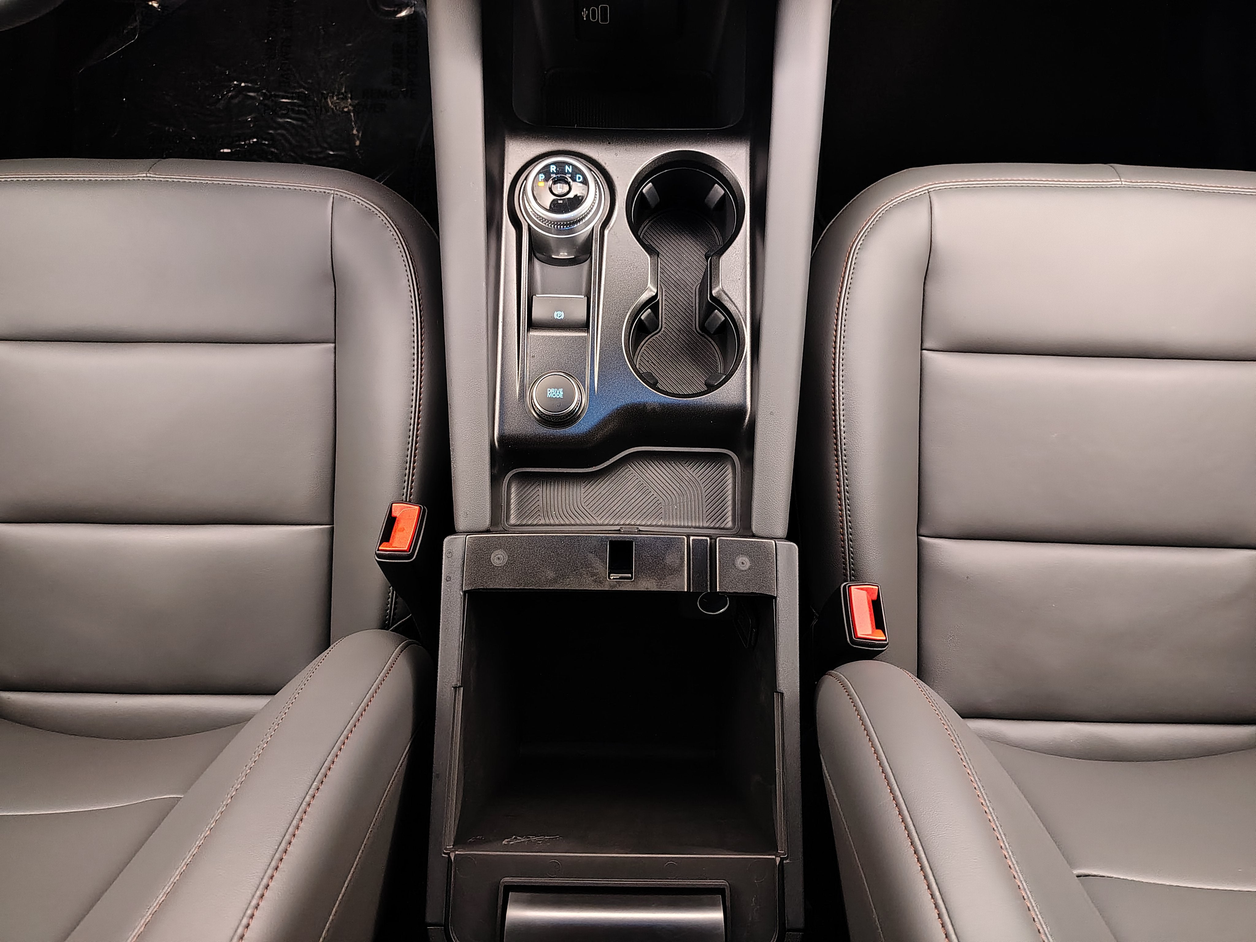 2027 Ford Explorer Active w/200A Pkg