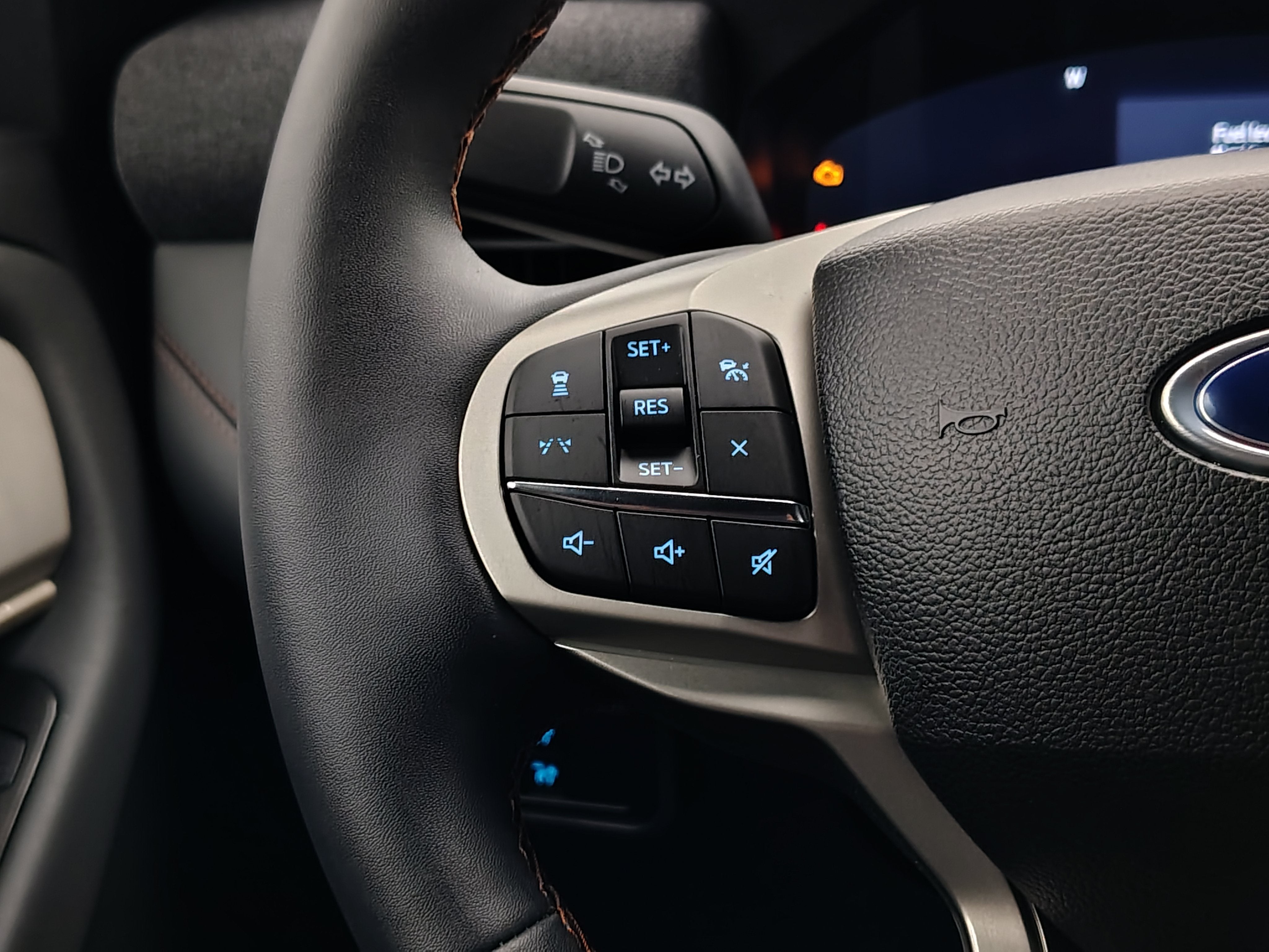 2027 Ford Explorer Active w/200A Pkg