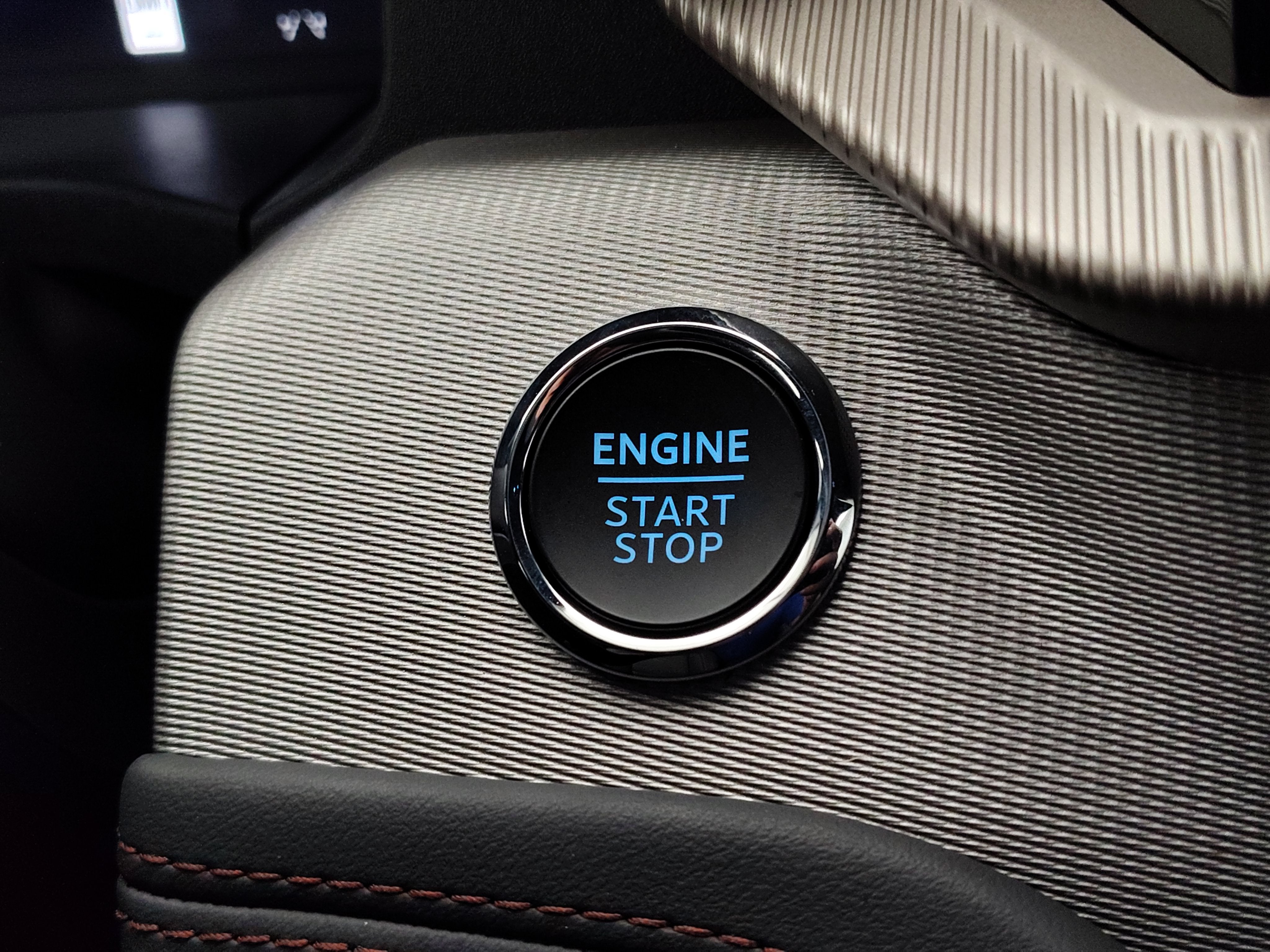 2027 Ford Explorer Active w/200A Pkg