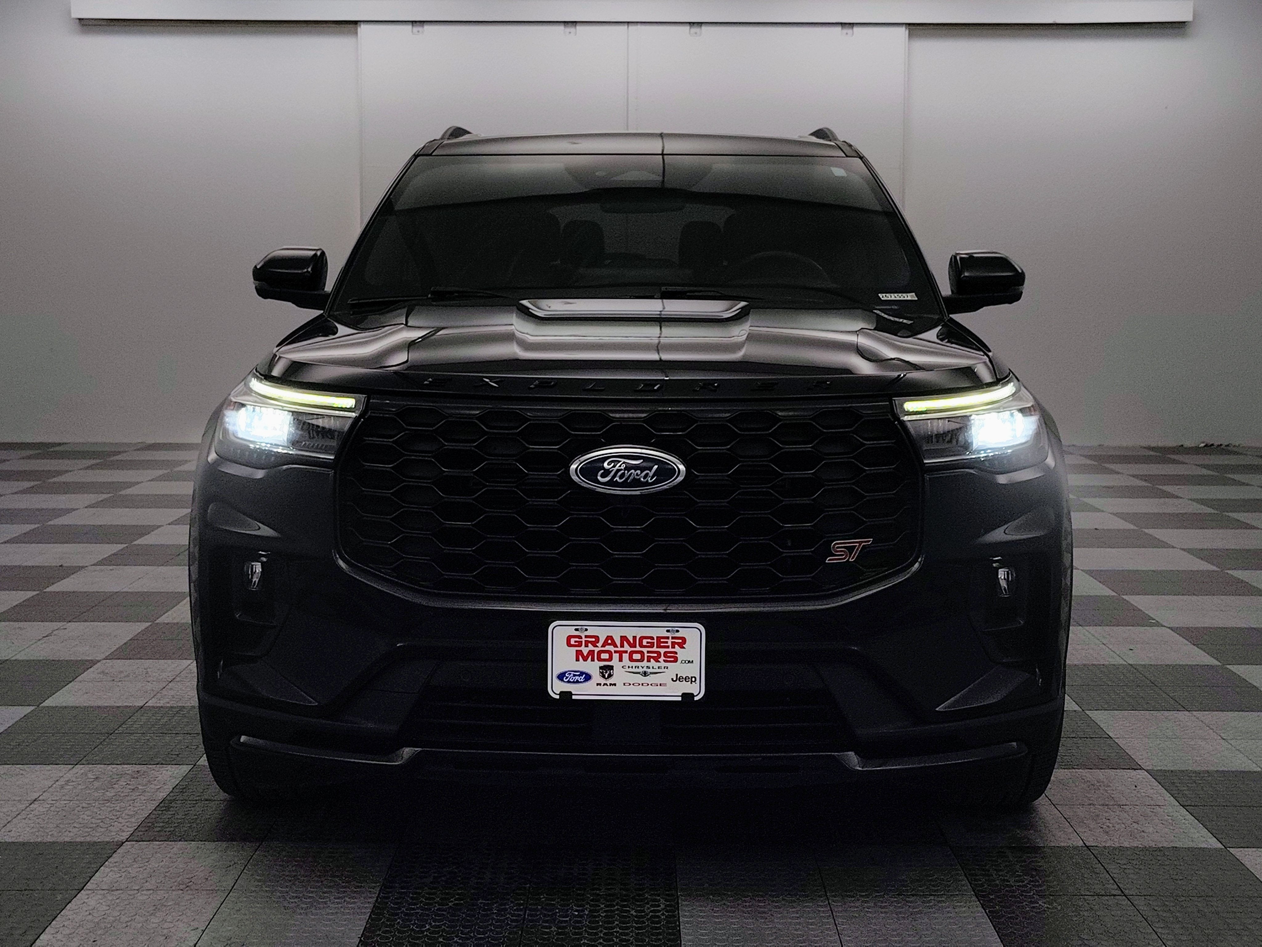 2025 Ford Explorer ST