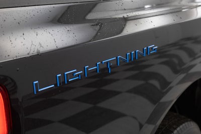 2025 Ford F-150 Lightning Flash