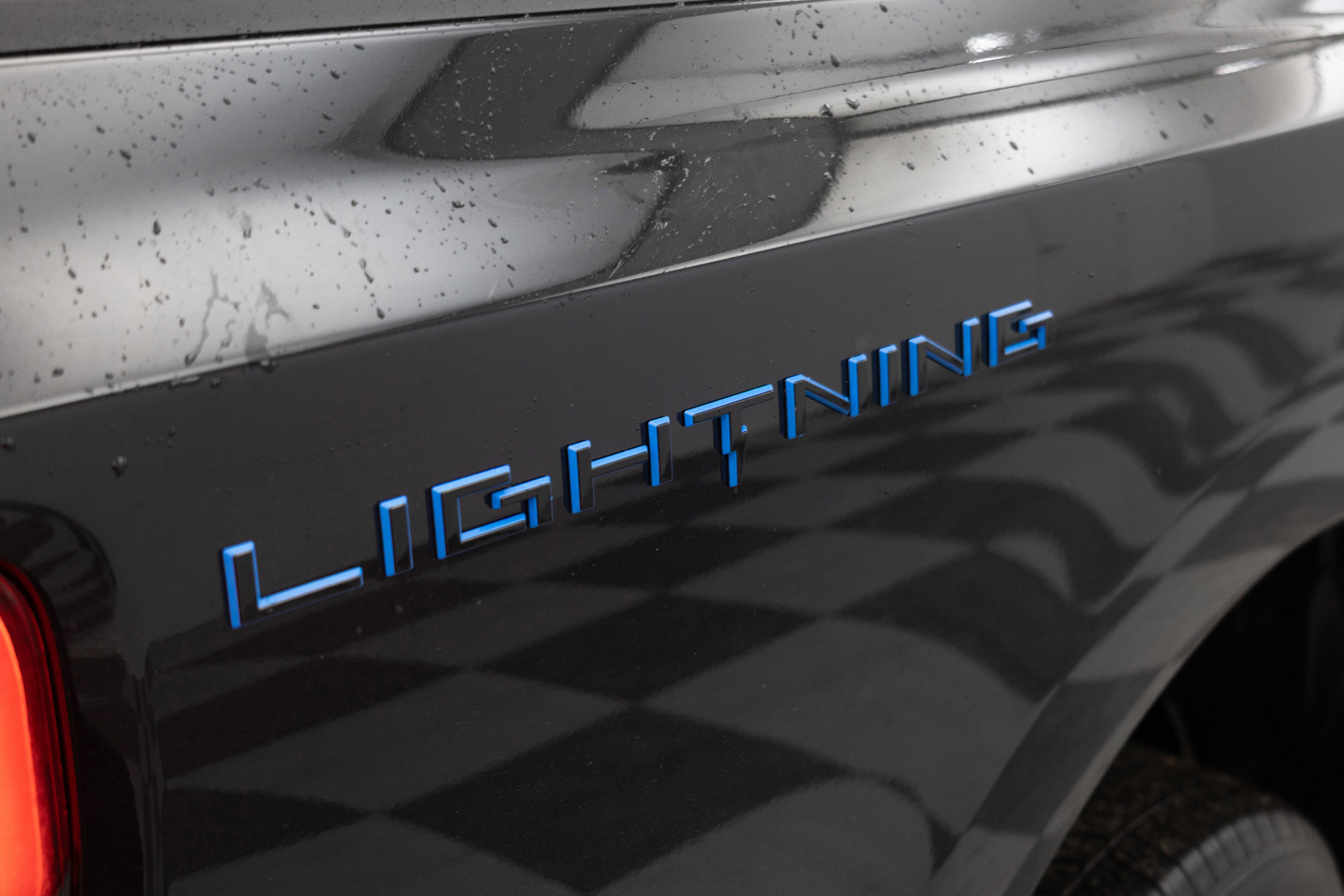 2025 Ford F-150 Lightning Flash