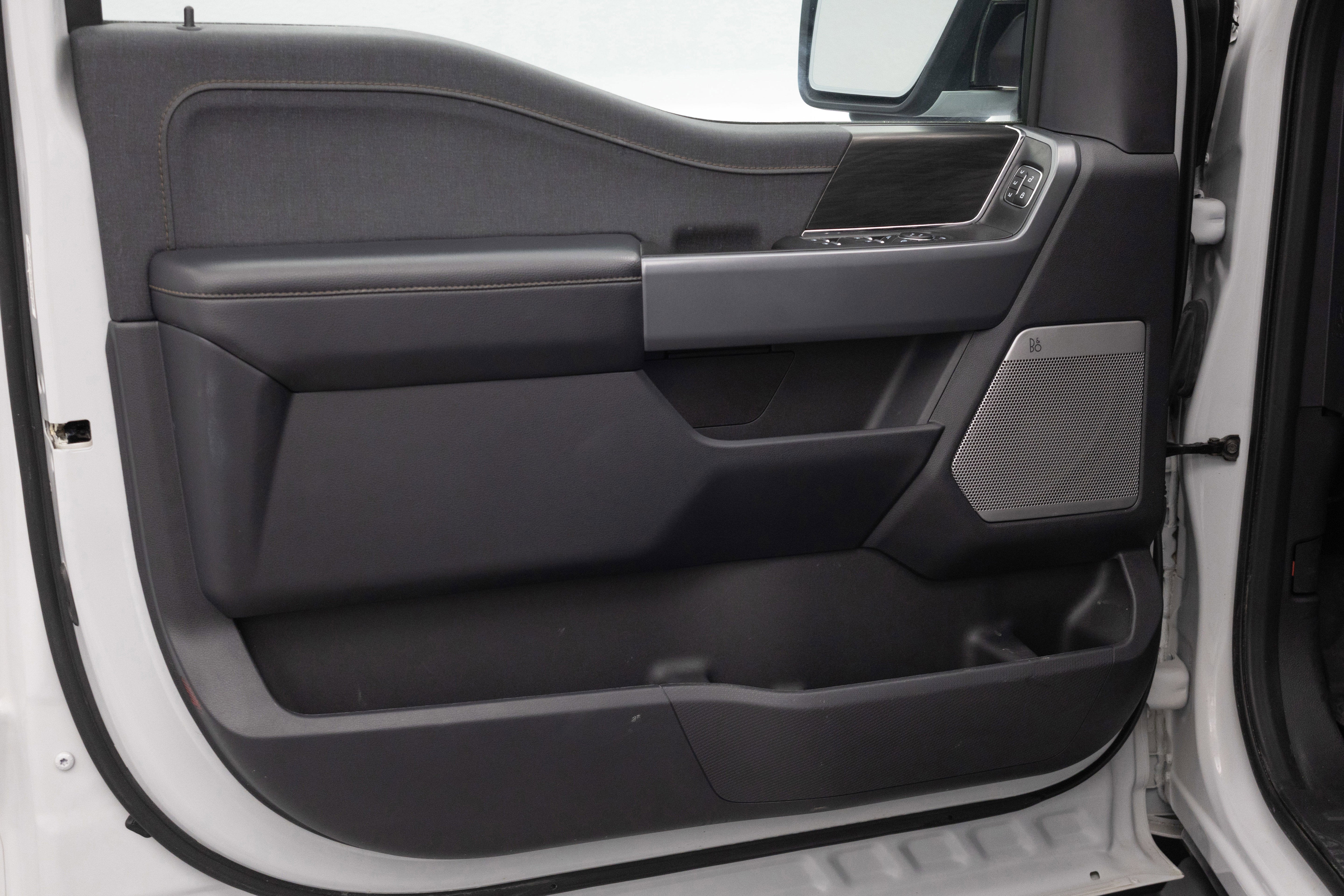 2024 Ford F-150 Lightning Lariat