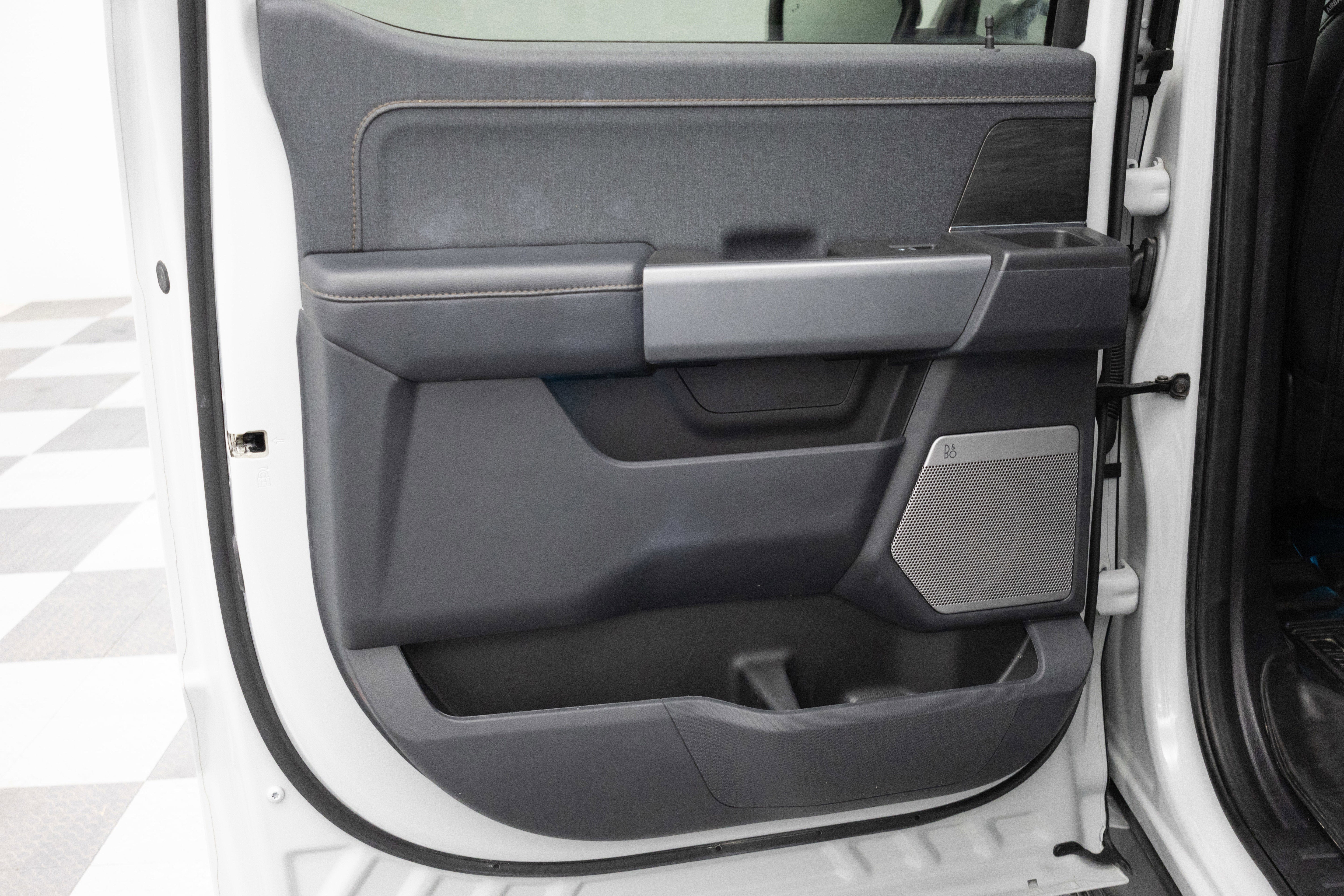 2024 Ford F-150 Lightning Lariat