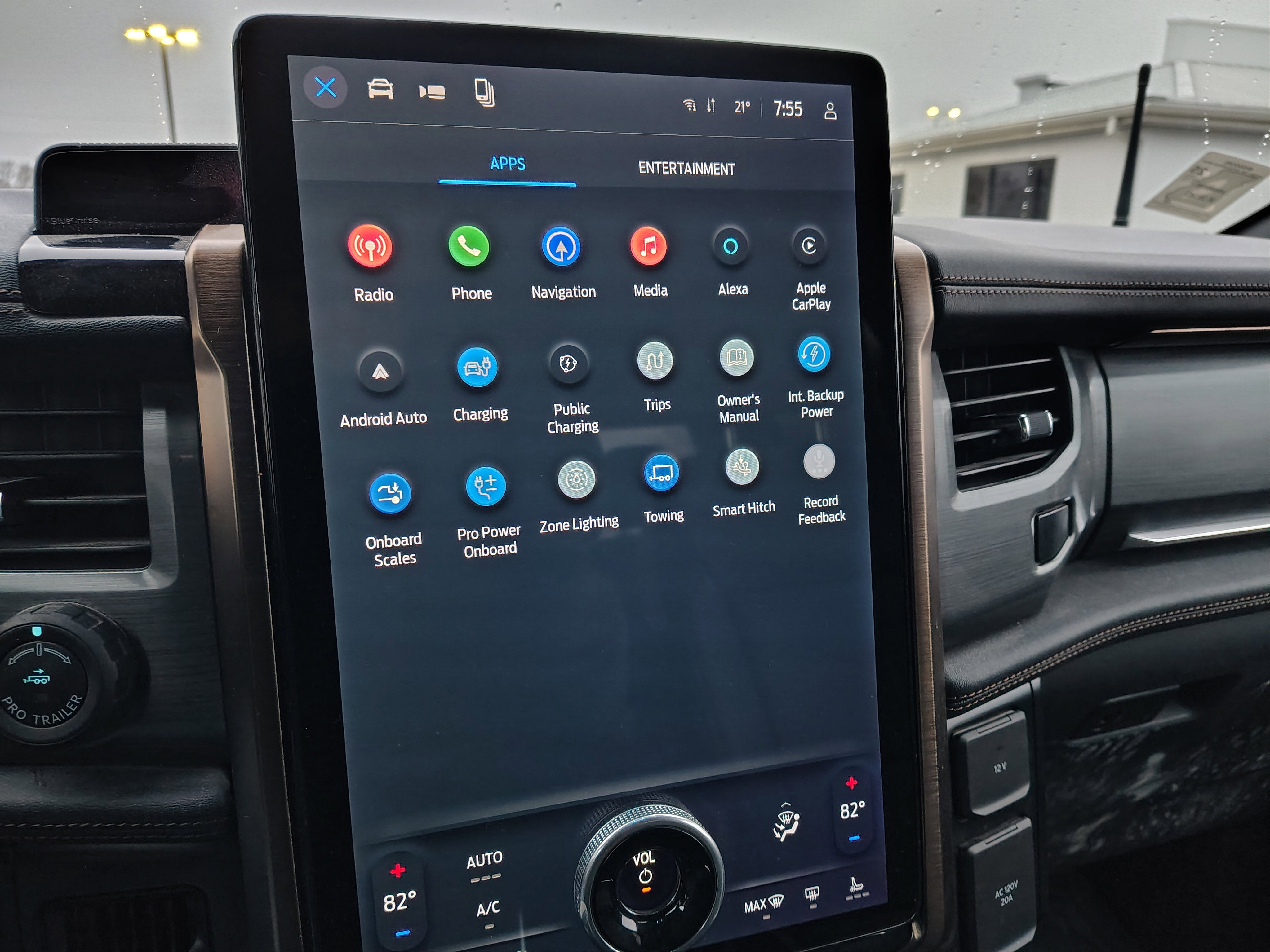 2024 Ford F-150 Lightning Lariat