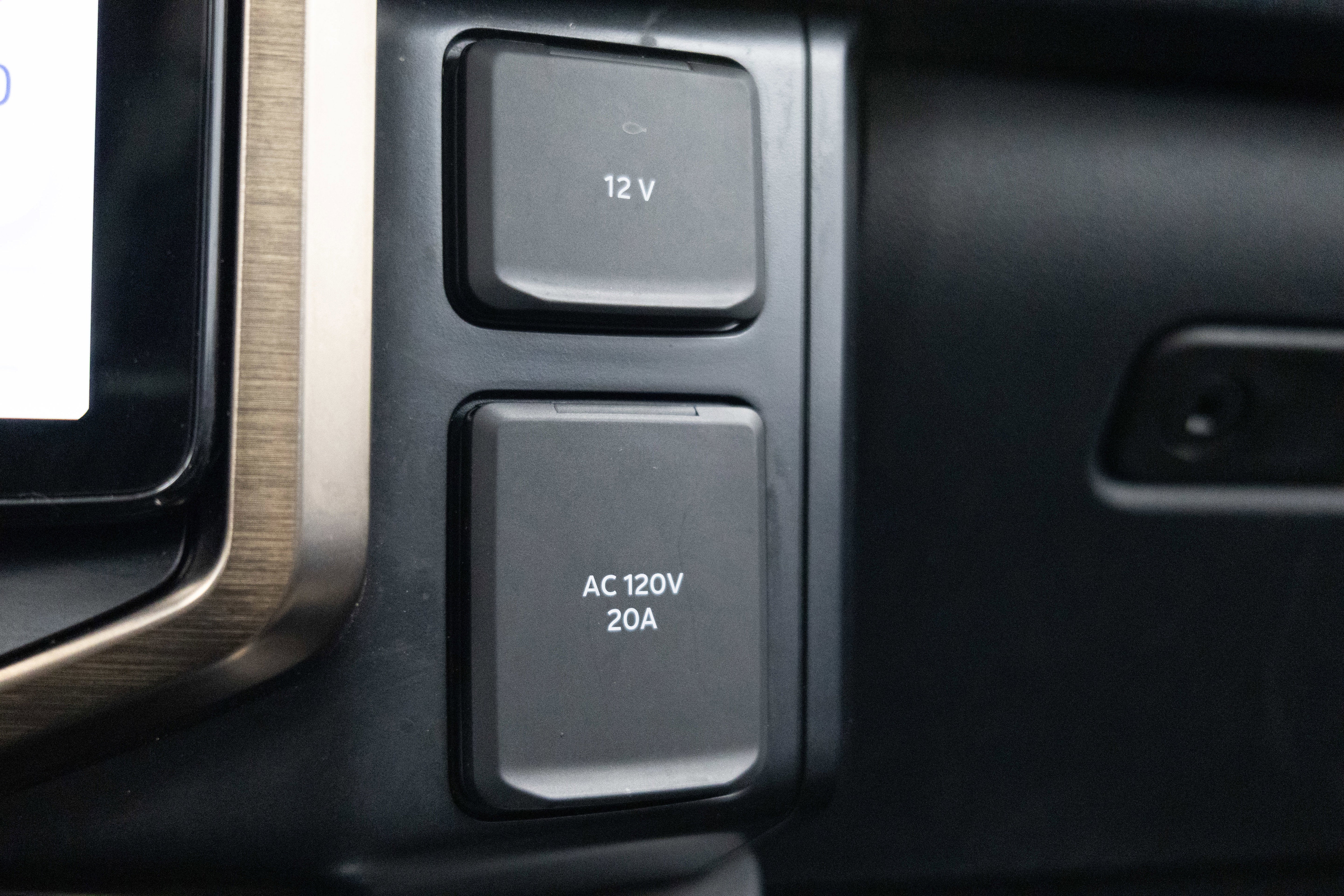 2024 Ford F-150 Lightning Lariat