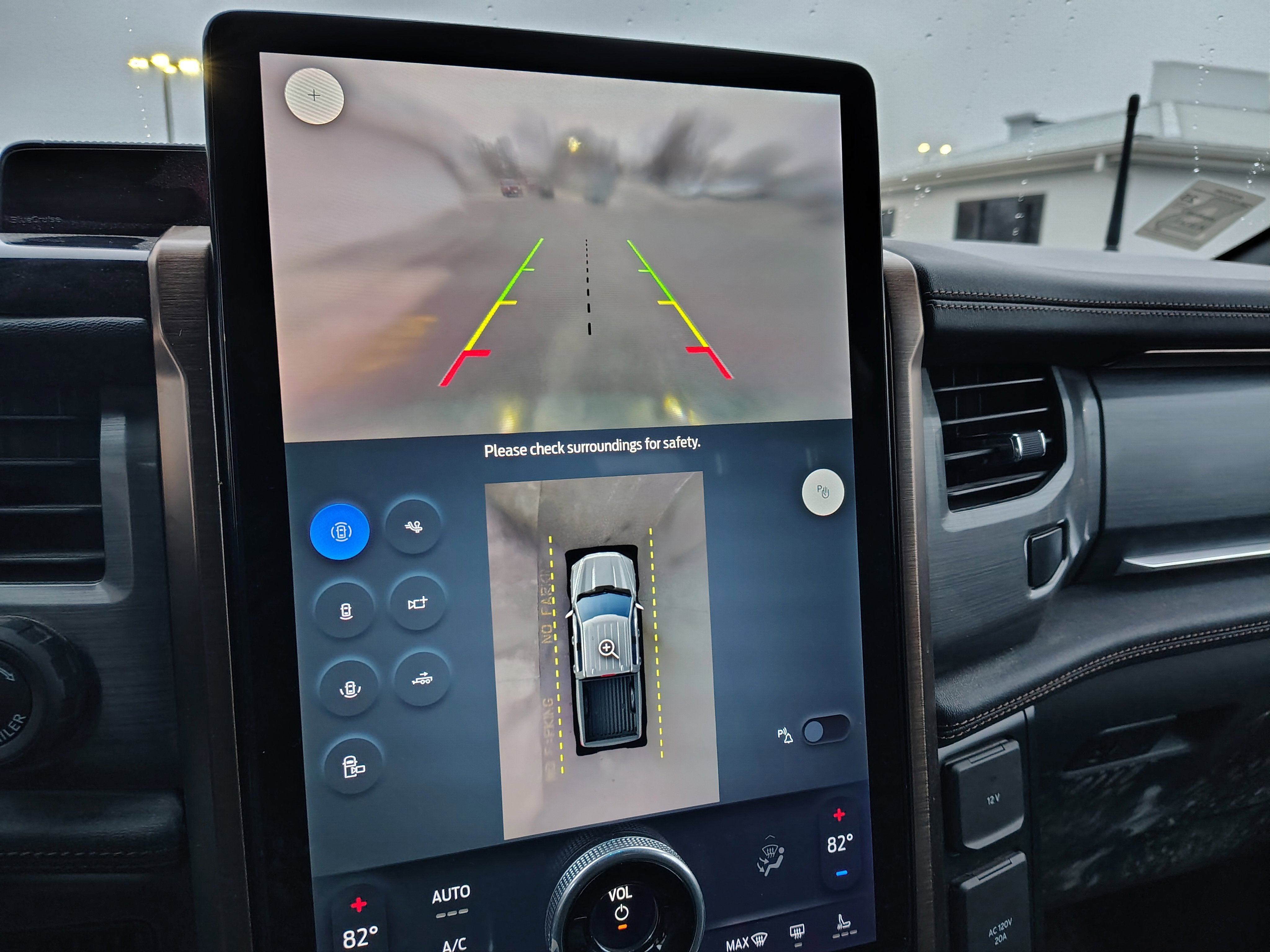 2024 Ford F-150 Lightning Lariat