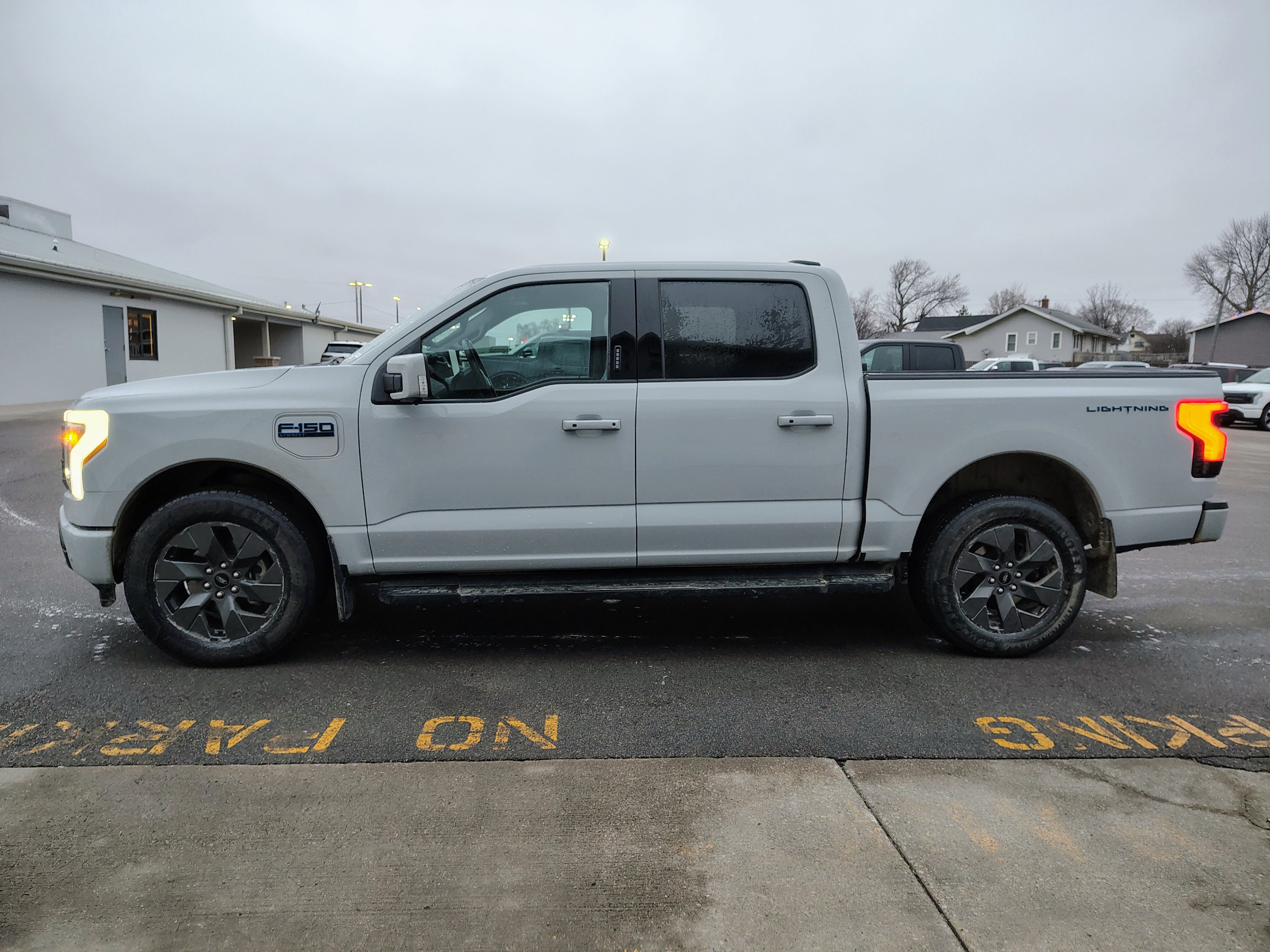 2024 Ford F-150 Lightning Lariat