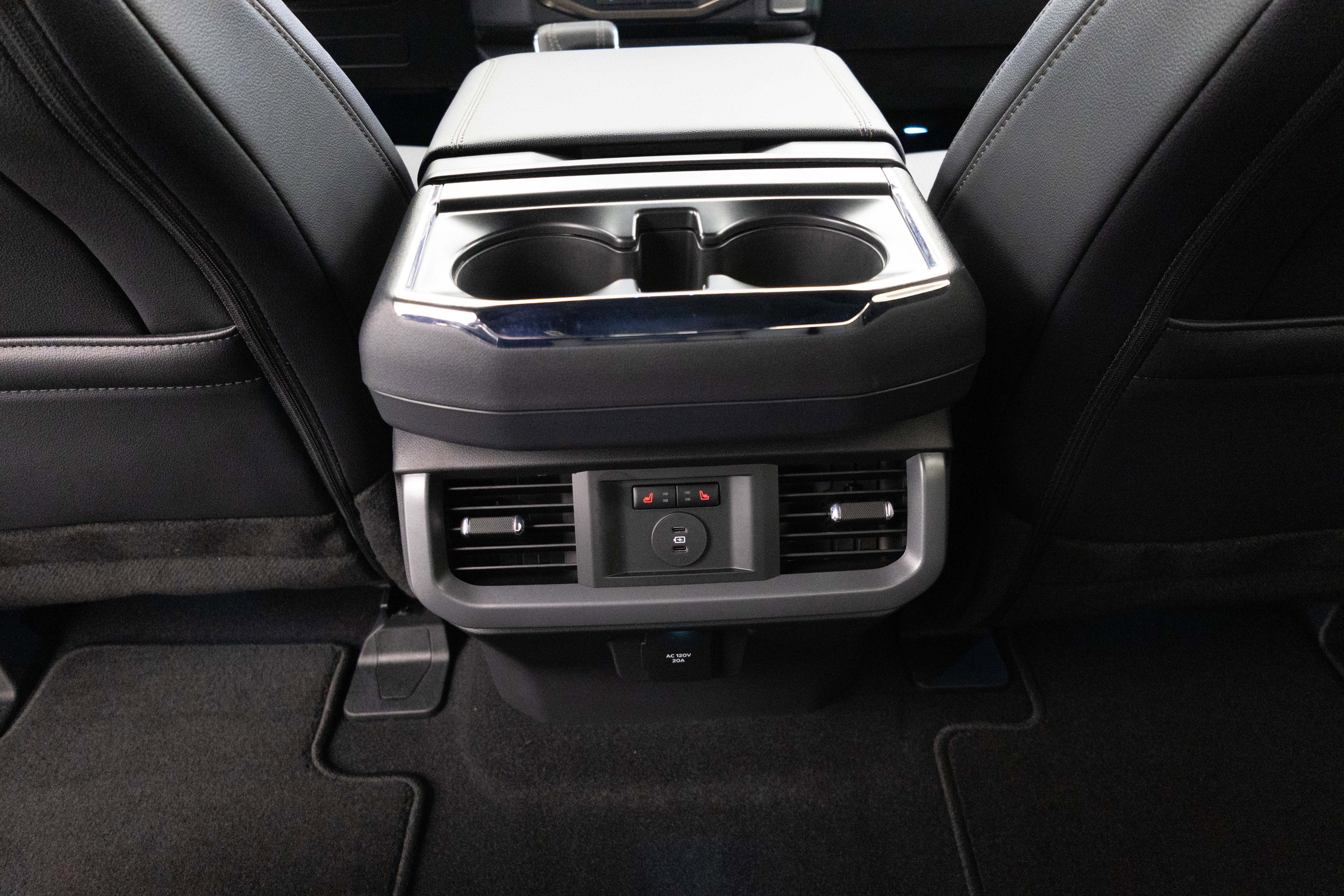 2025 Ford F-150 Lightning Lariat