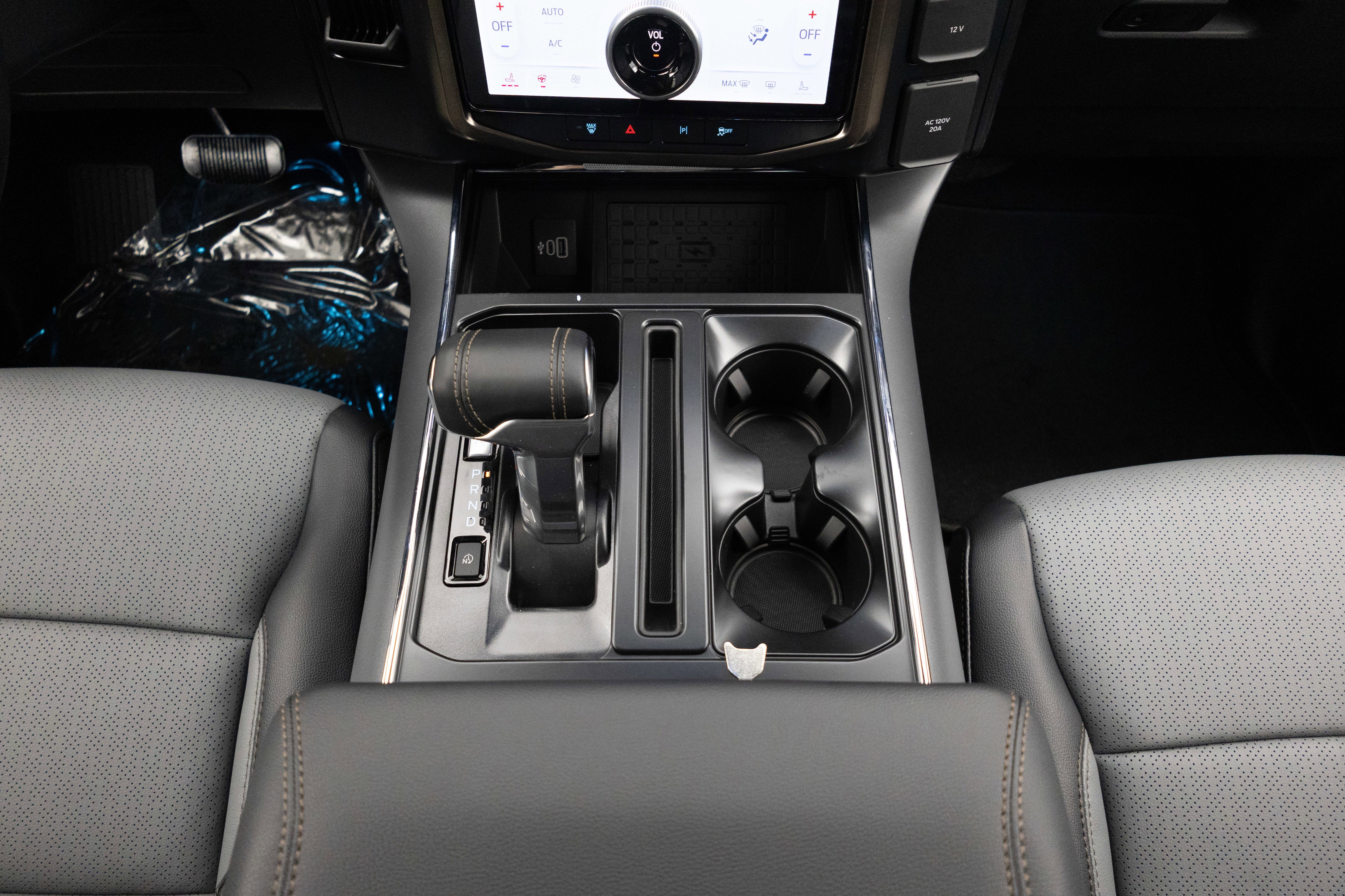 2025 Ford F-150 Lightning Lariat