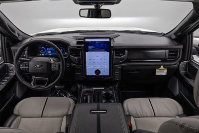 2025 Ford F-150 Lightning Platinum