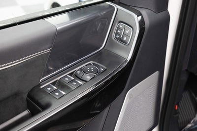 2025 Ford F-150 Lightning Platinum