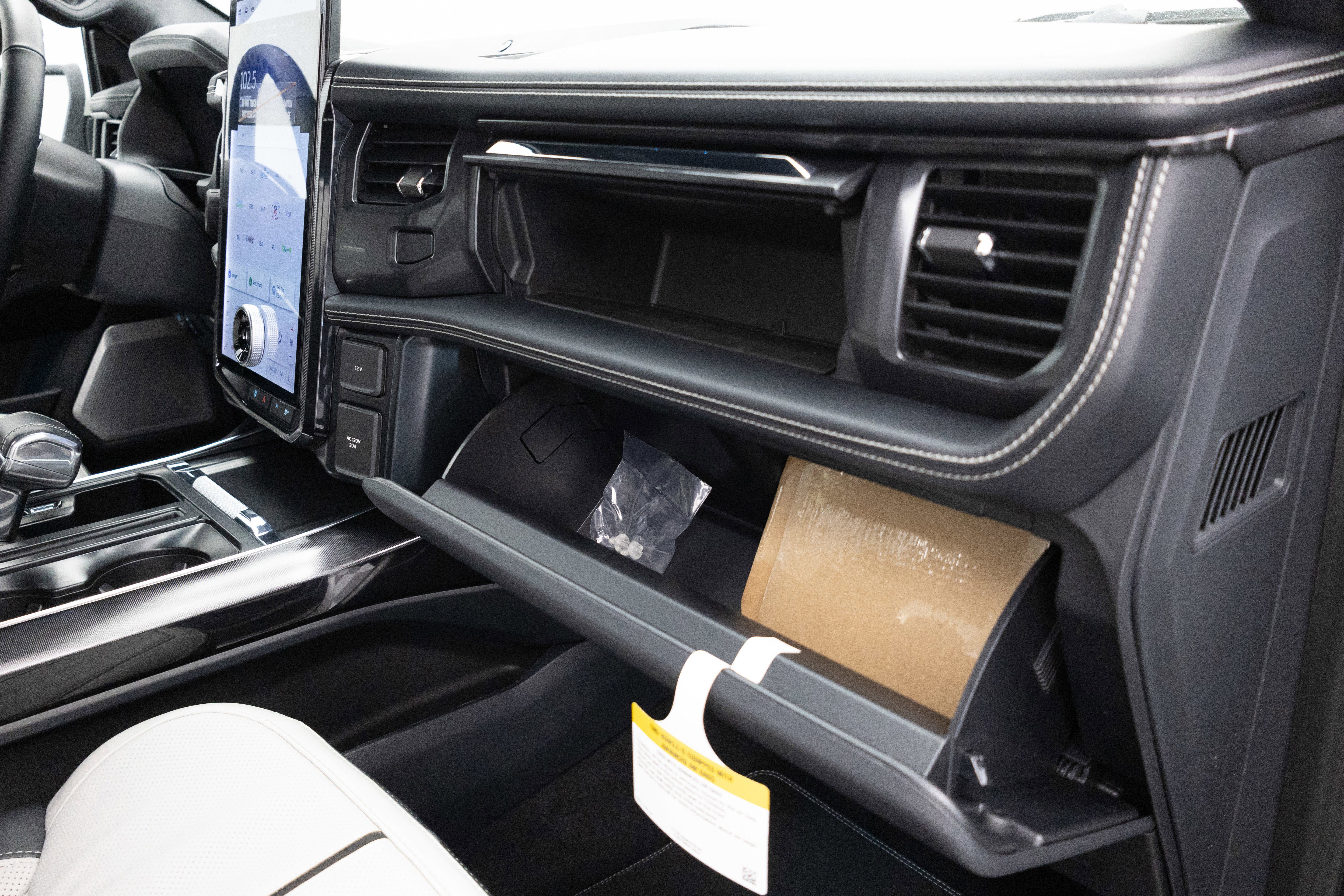 2025 Ford F-150 Lightning Platinum