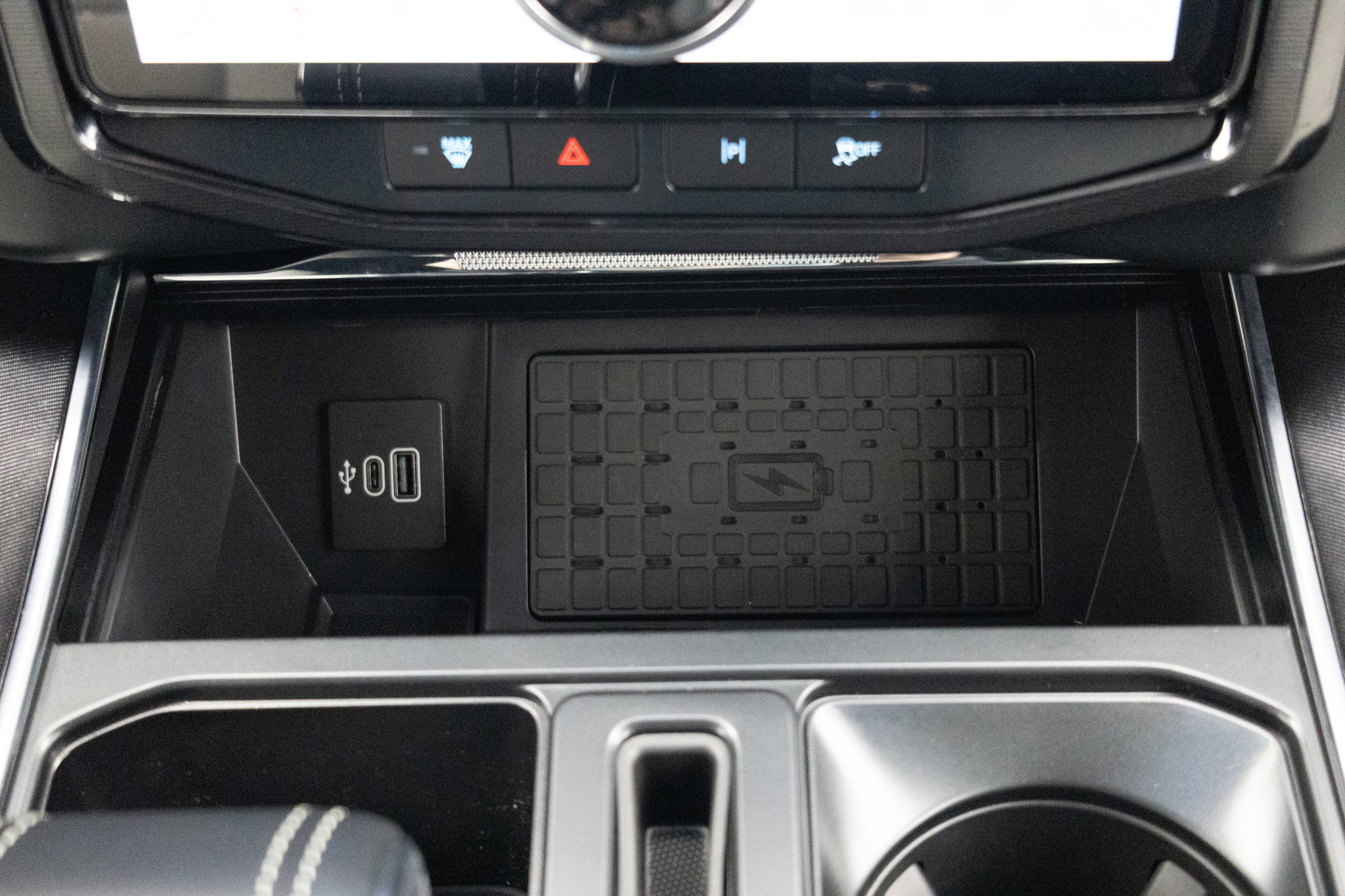 2025 Ford F-150 Lightning Platinum