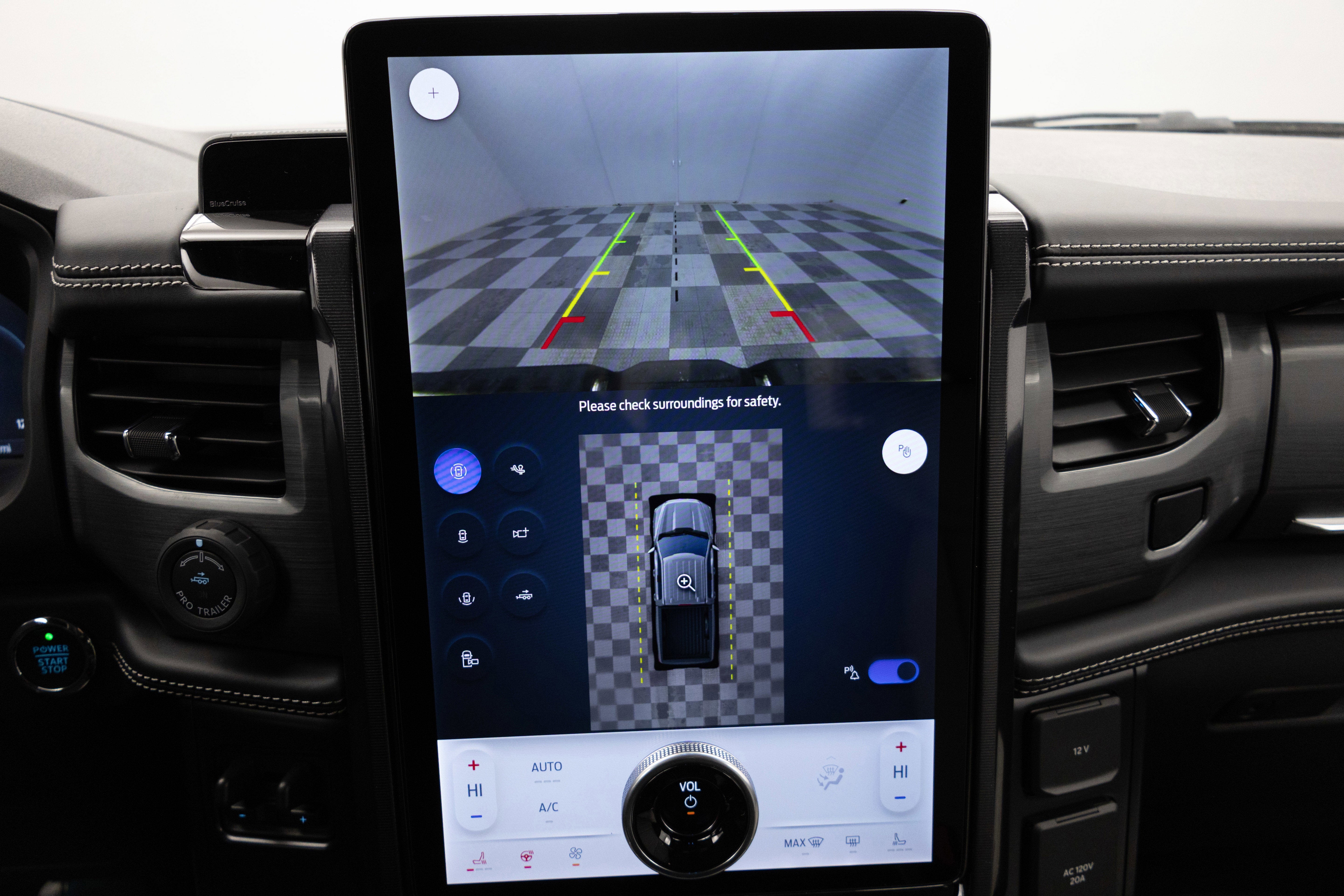 2025 Ford F-150 Lightning Platinum