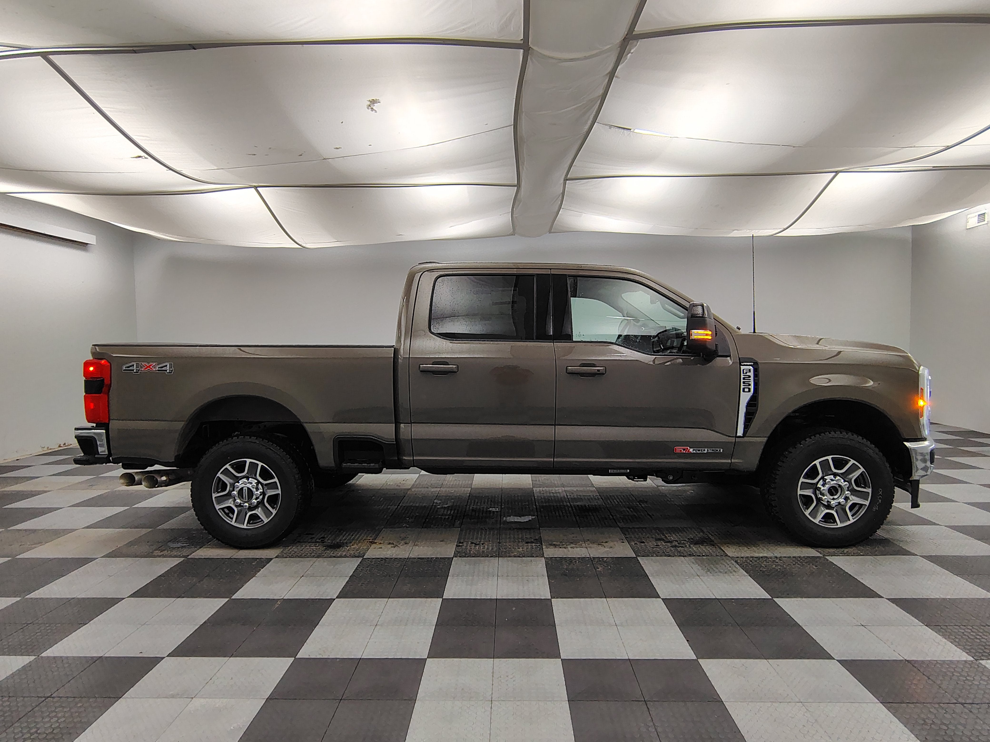 2027 Ford F-250 Lariat