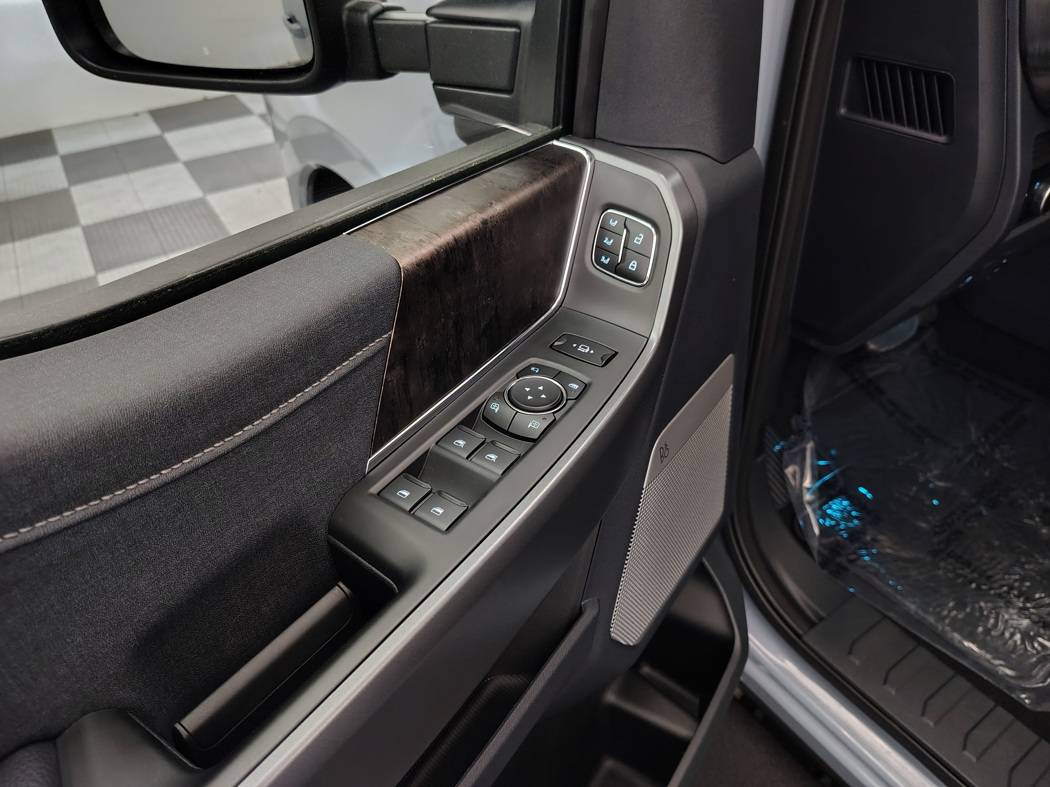 2027 Ford F-250 Lariat