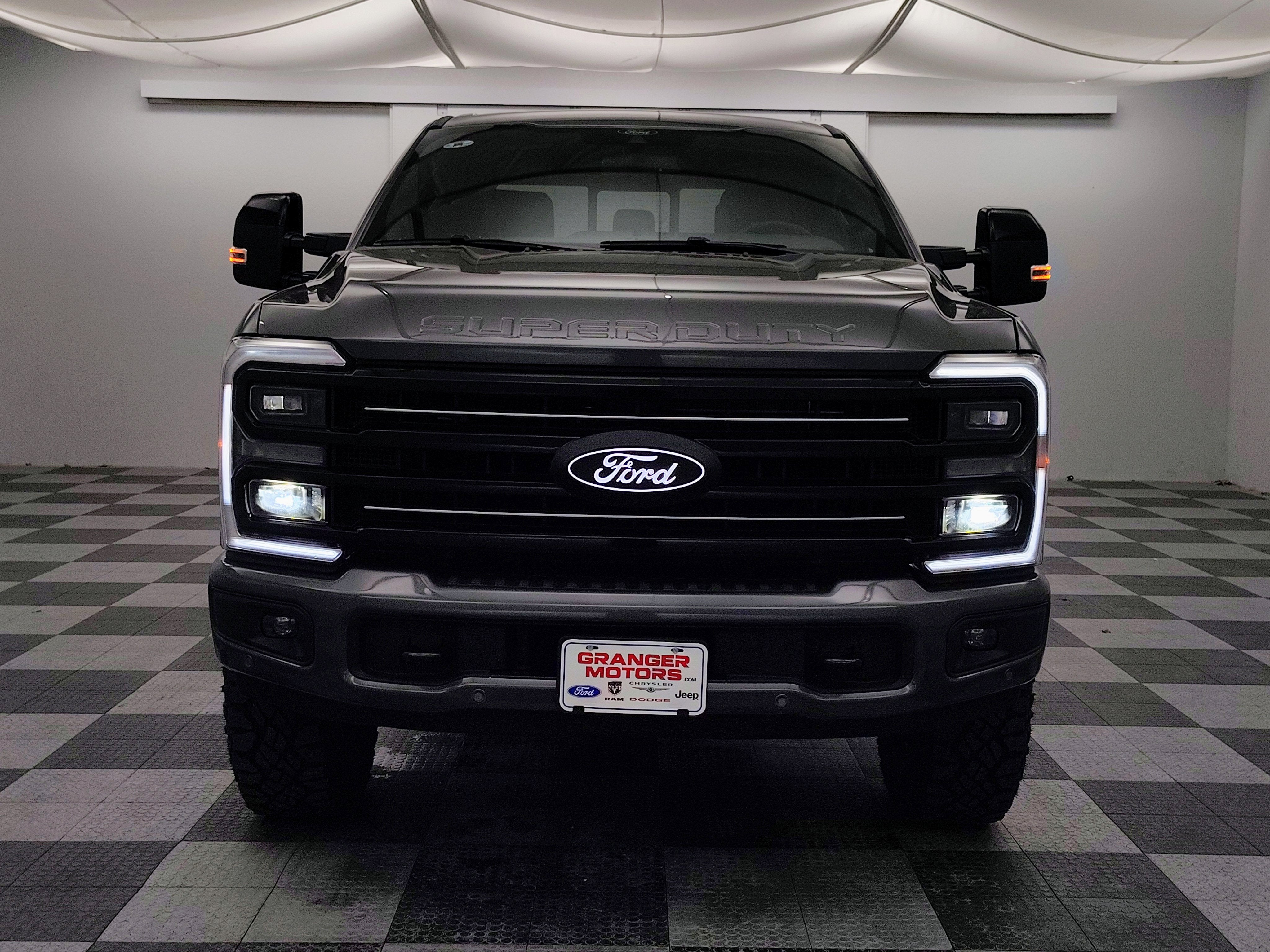 2026 Ford F-250 Platinum