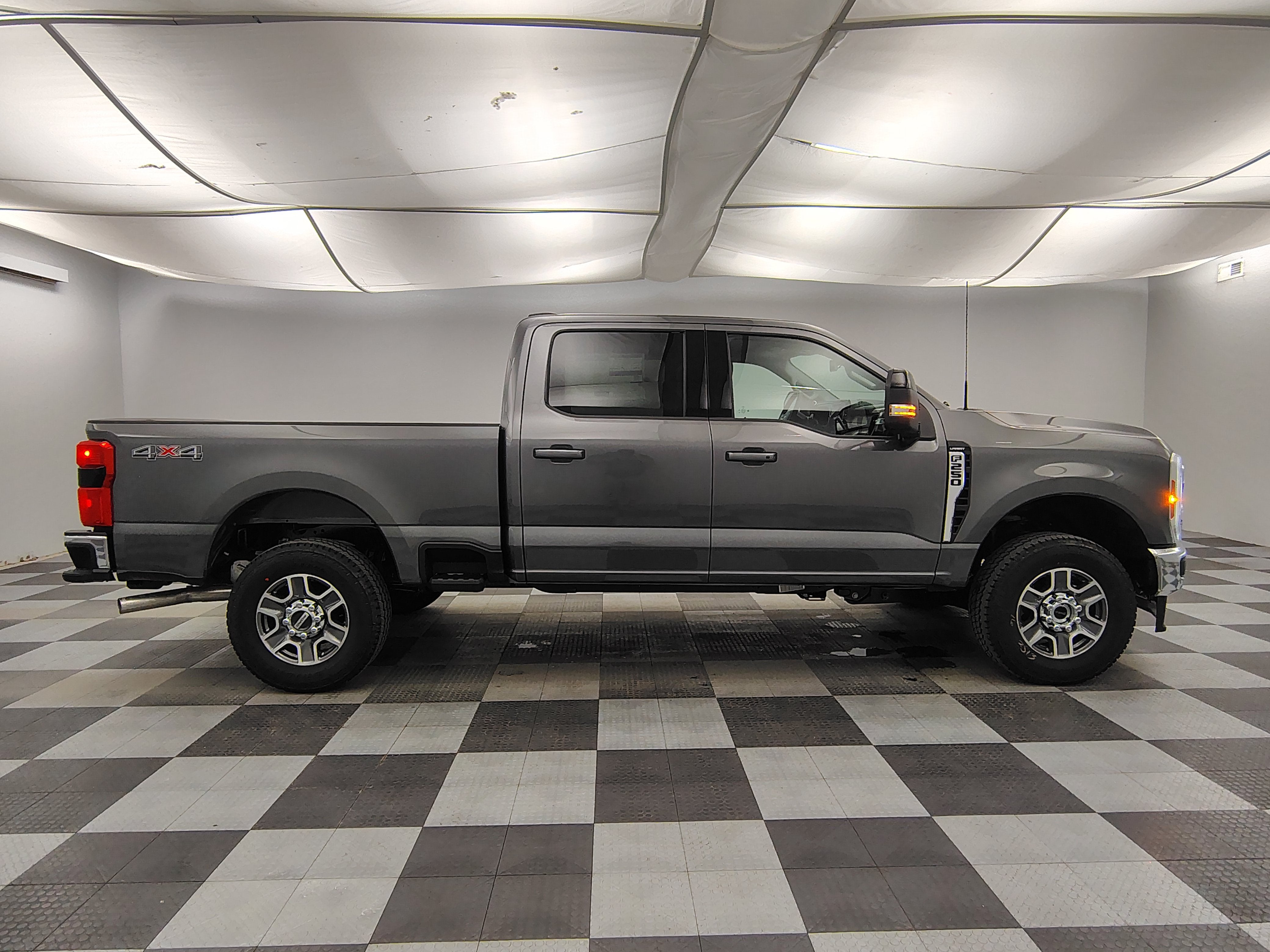 2027 Ford F-250 Lariat