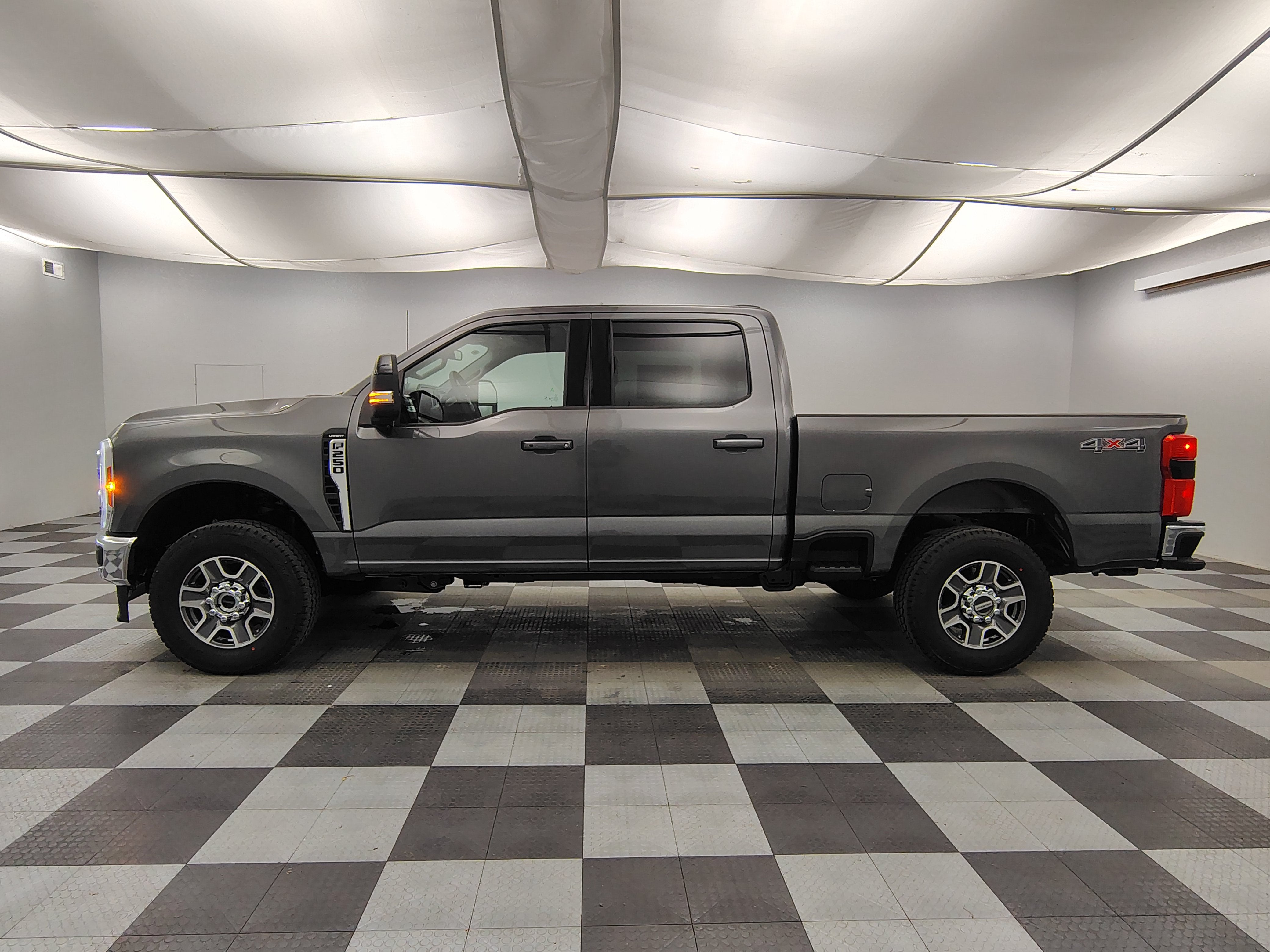 2027 Ford F-250 Lariat