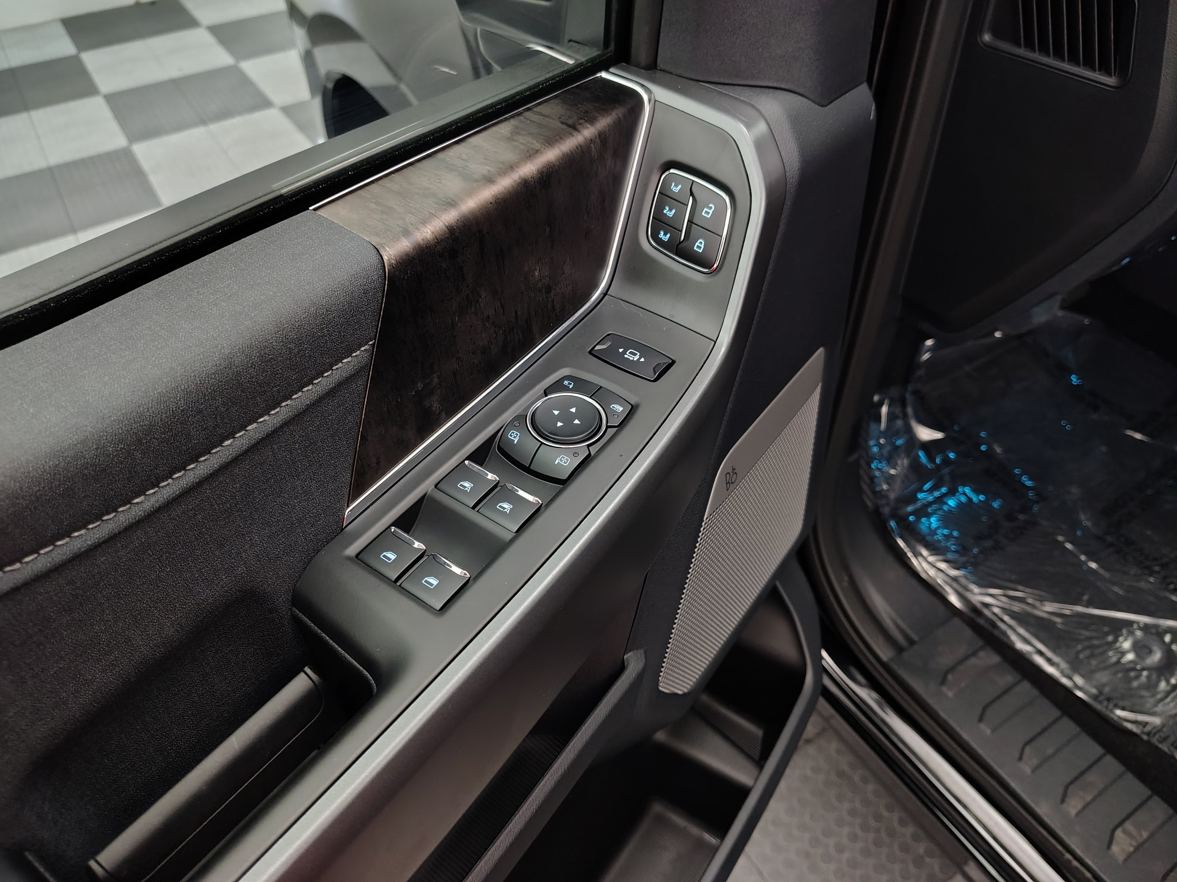 2026 Ford F-350 Lariat
