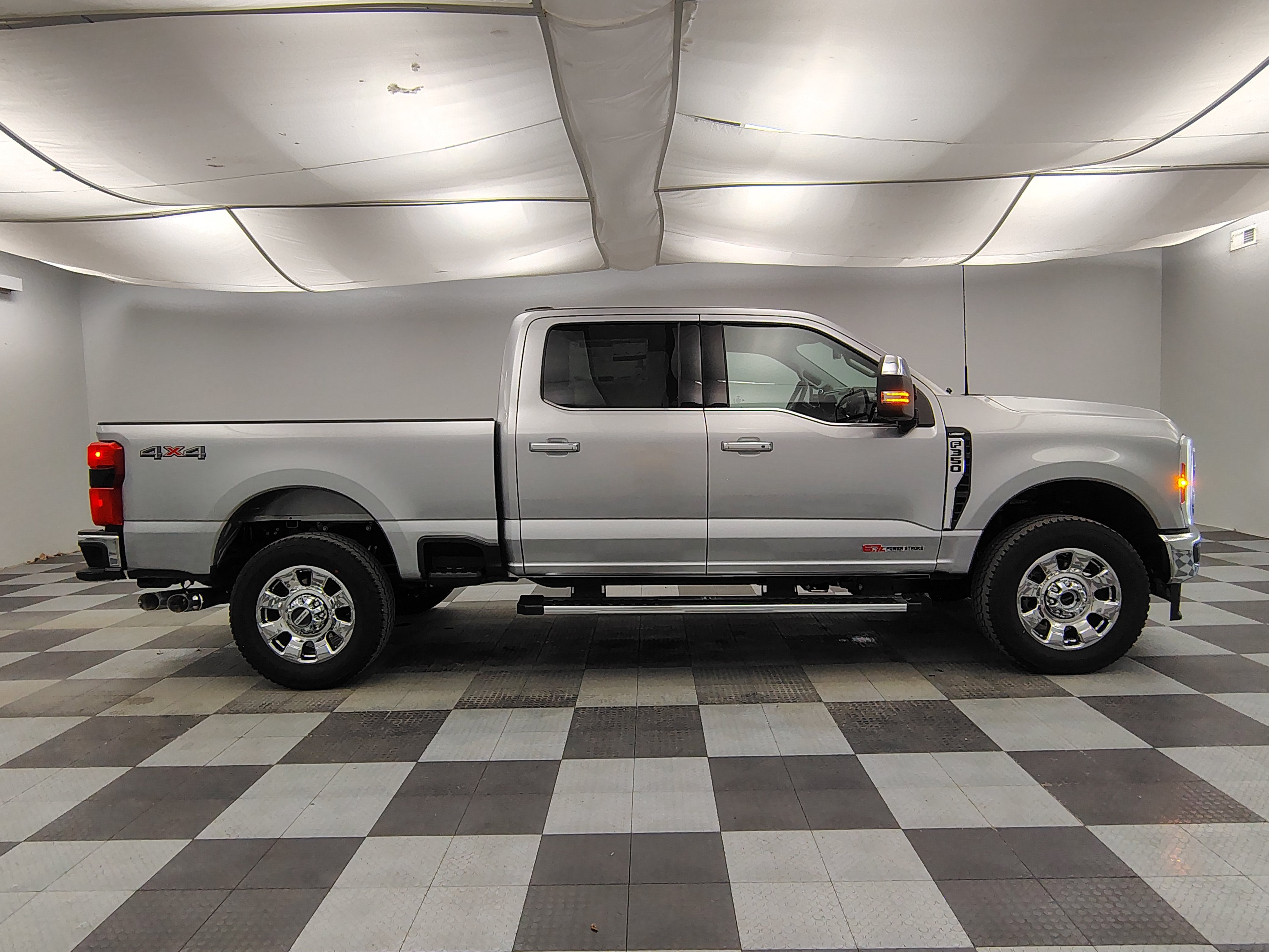 2027 Ford F-350 Lariat
