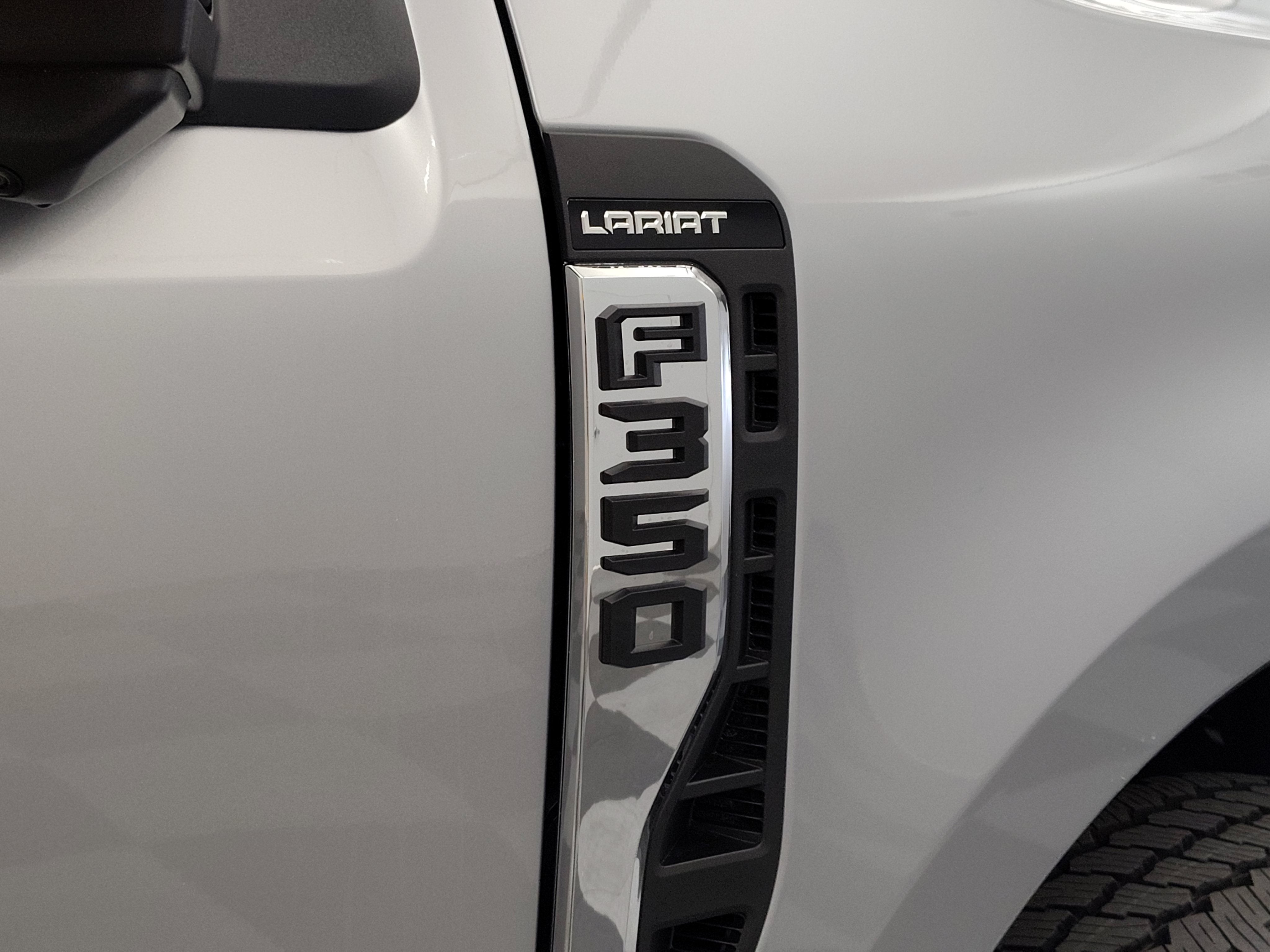 2027 Ford F-350 Lariat
