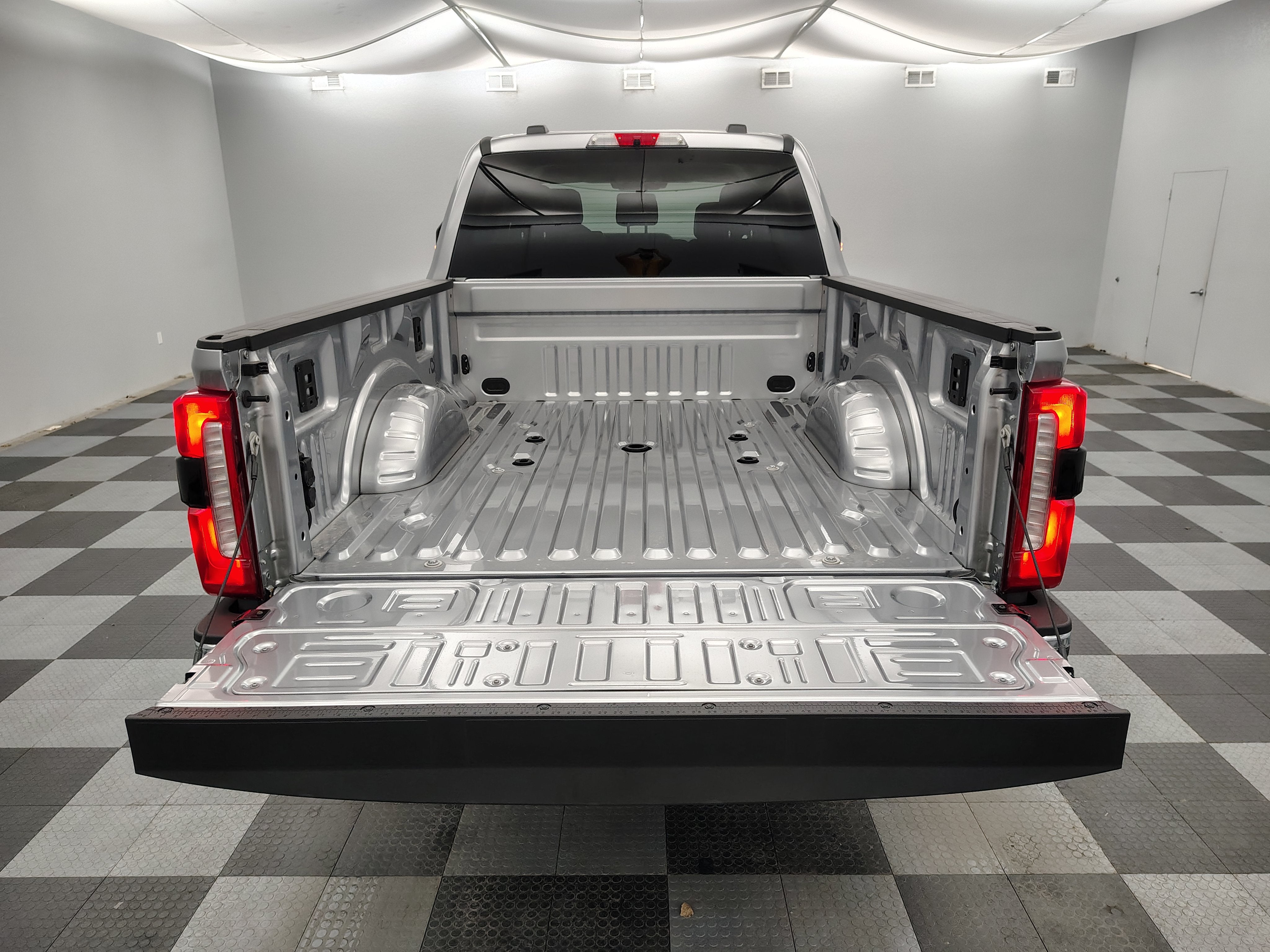 2027 Ford F-350 Lariat