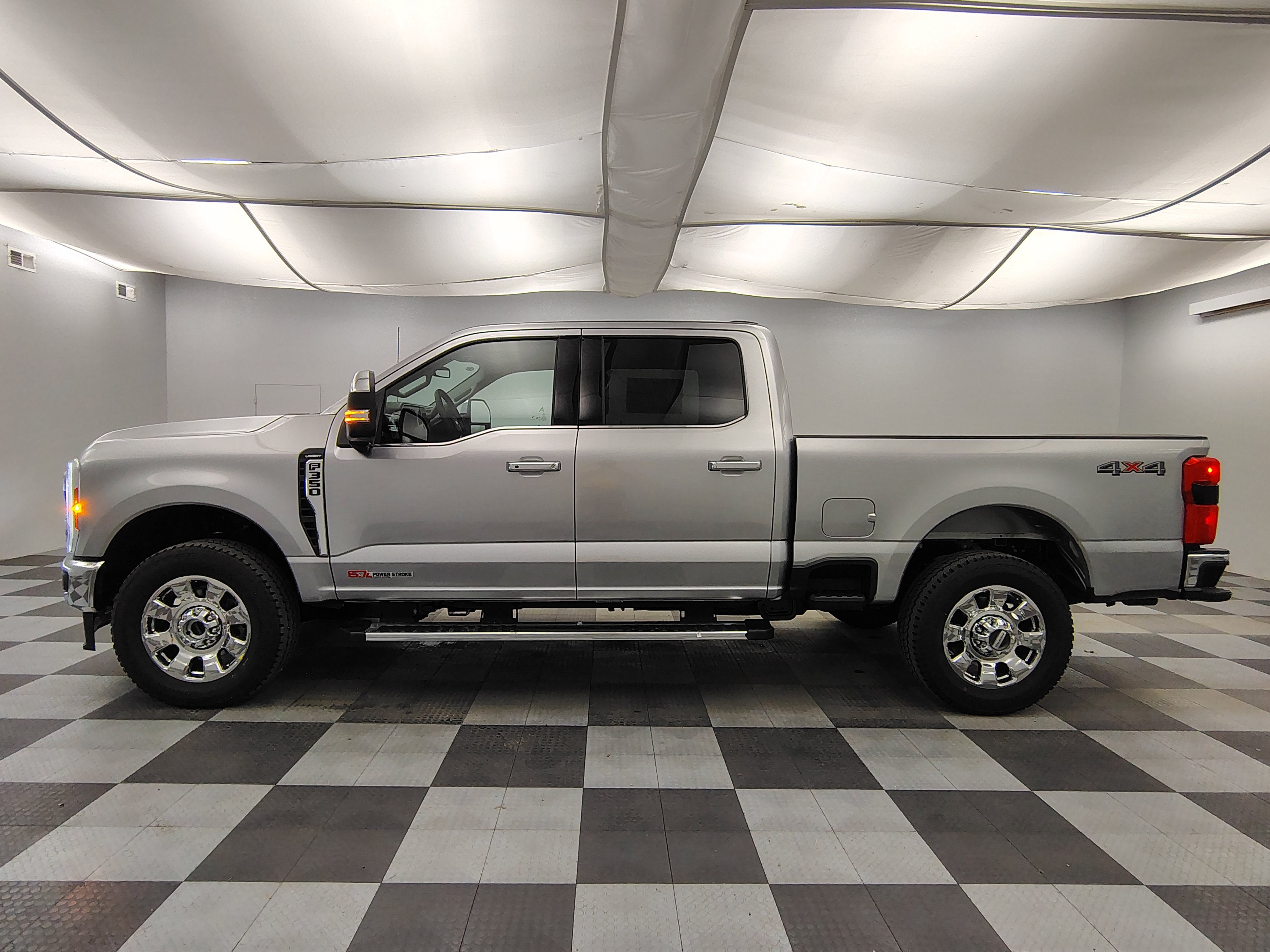 2027 Ford F-350 Lariat