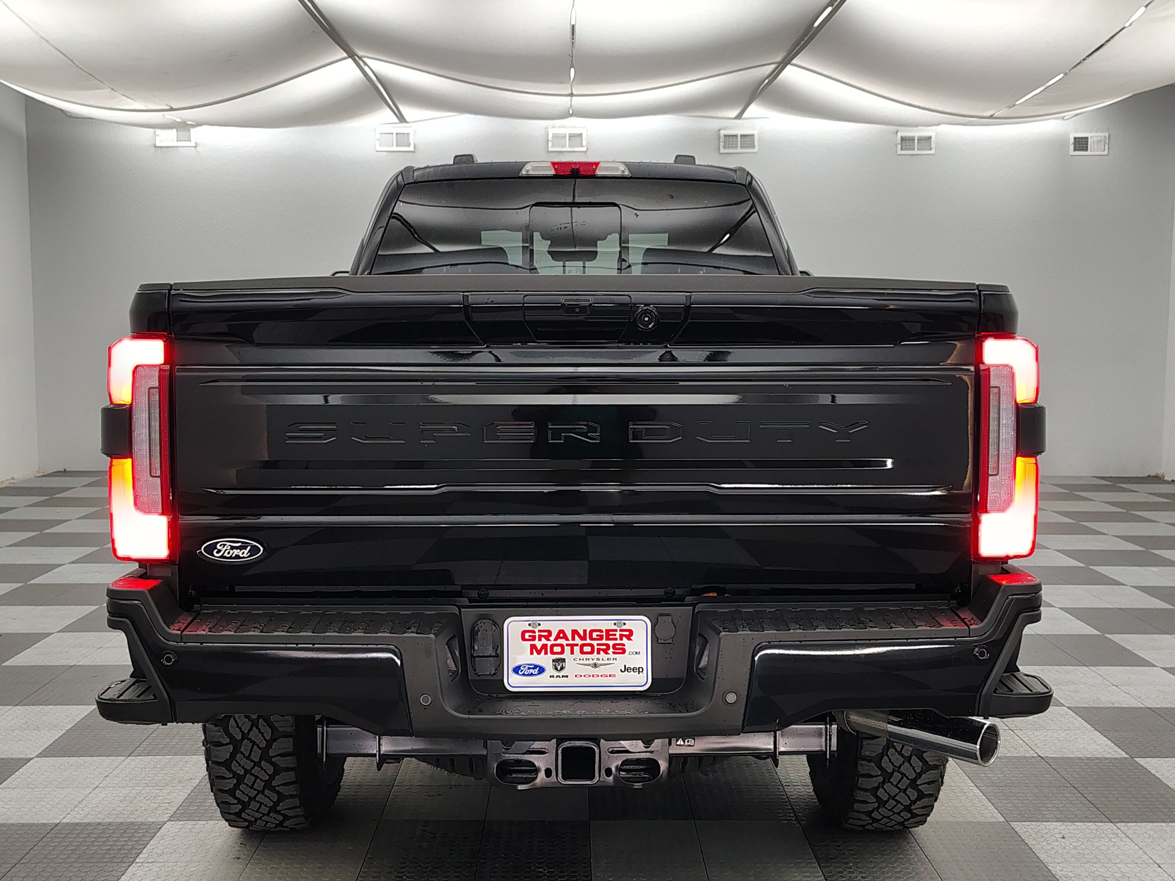 2027 Ford F-350 Platinum